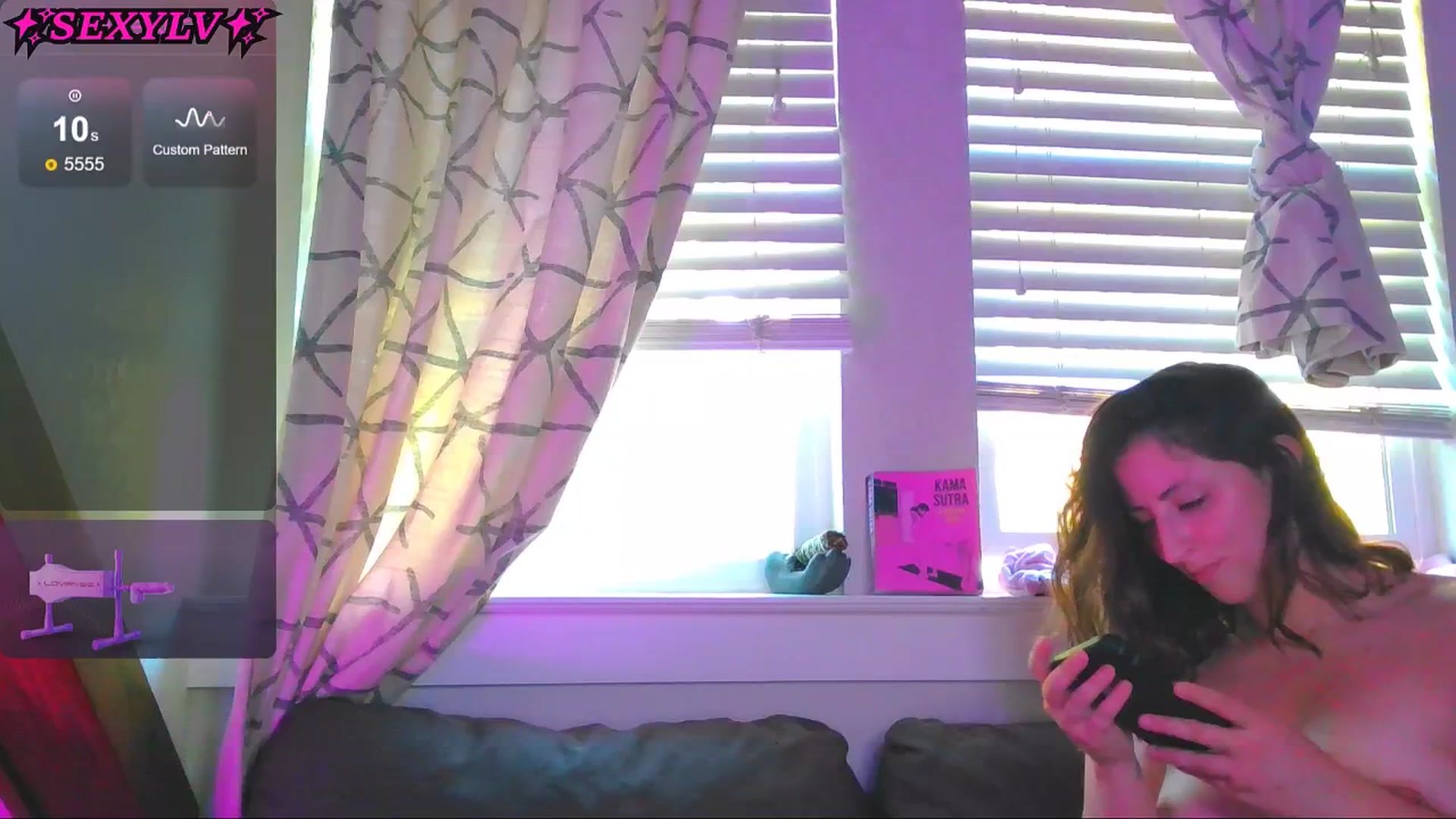 Gallery image thumbnail from Sexylv's myfreecams stream on, 08/13/2024, 03:38 image 5 of 20