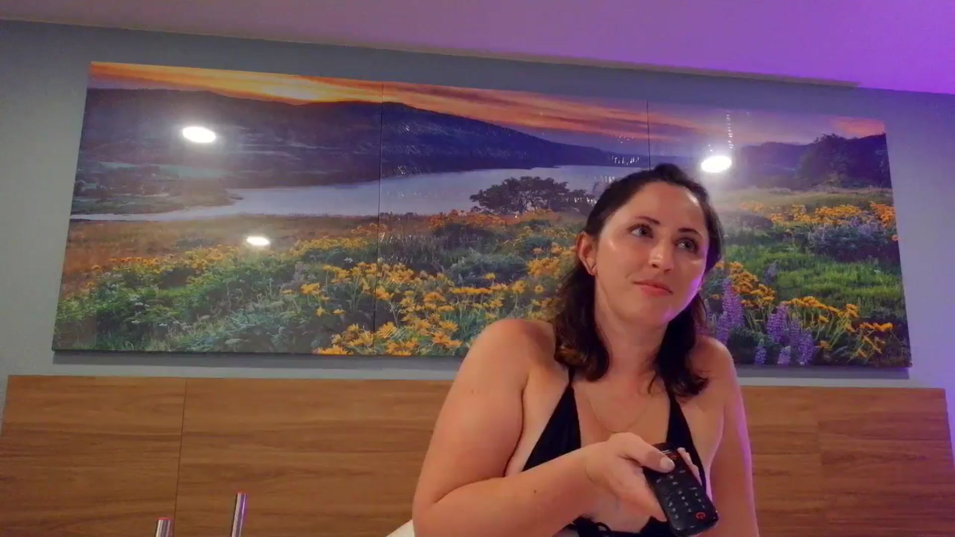 Gallery image thumbnail from Sexylv's myfreecams stream on, 10/25/2024, 11:04 image 20 of 20