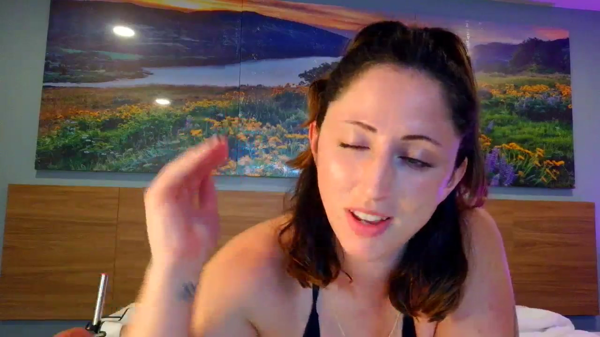 Gallery image thumbnail from Sexylv's myfreecams stream on, 10/25/2024, 11:46 image 4 of 20