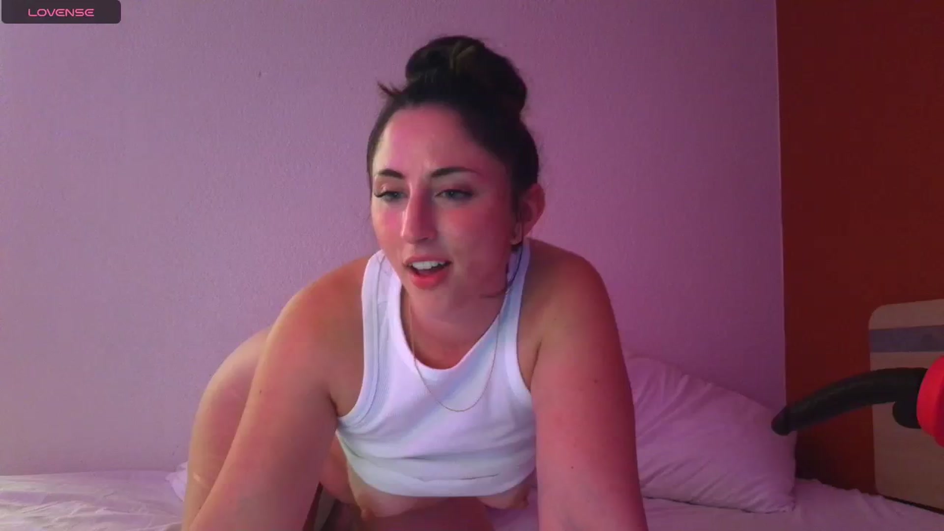Gallery image thumbnail from Sexylv's myfreecams stream on, 12/22/2024, 14:03 image 10 of 20