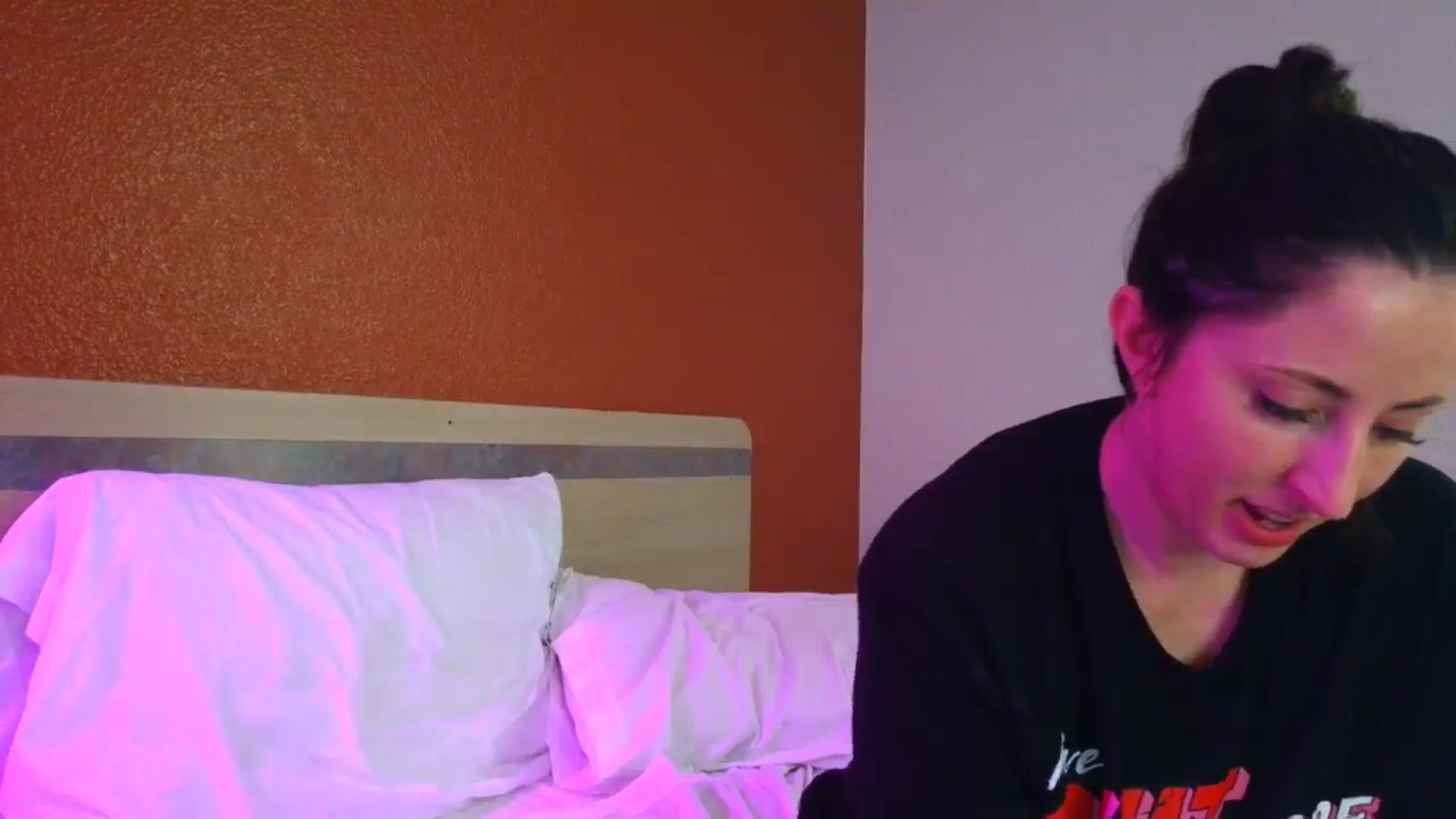 Gallery image thumbnail from Sexylv's myfreecams stream on, 02/16/2025, 17:55 image 10 of 20