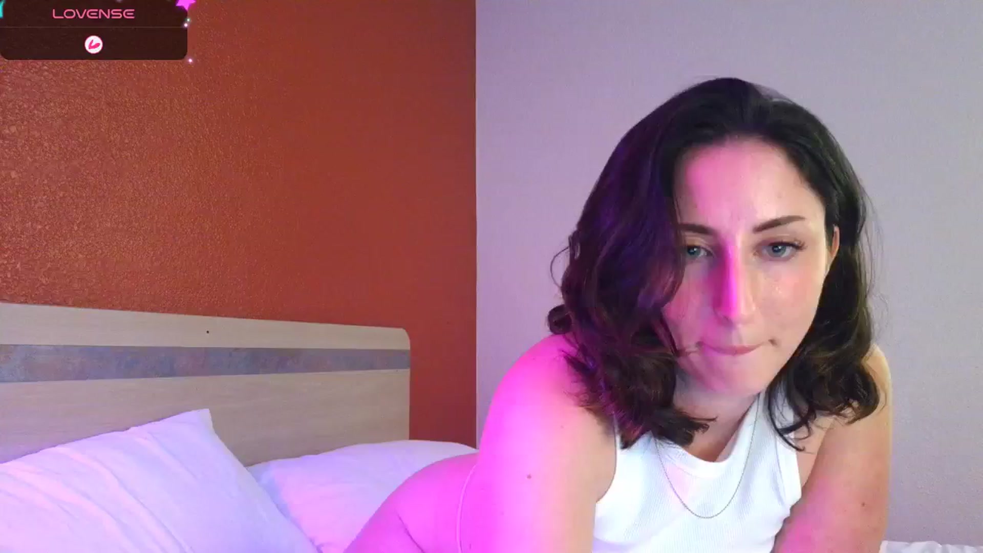 Gallery image thumbnail from Sexylv's myfreecams stream on, 02/19/2025, 14:37 image 6 of 20