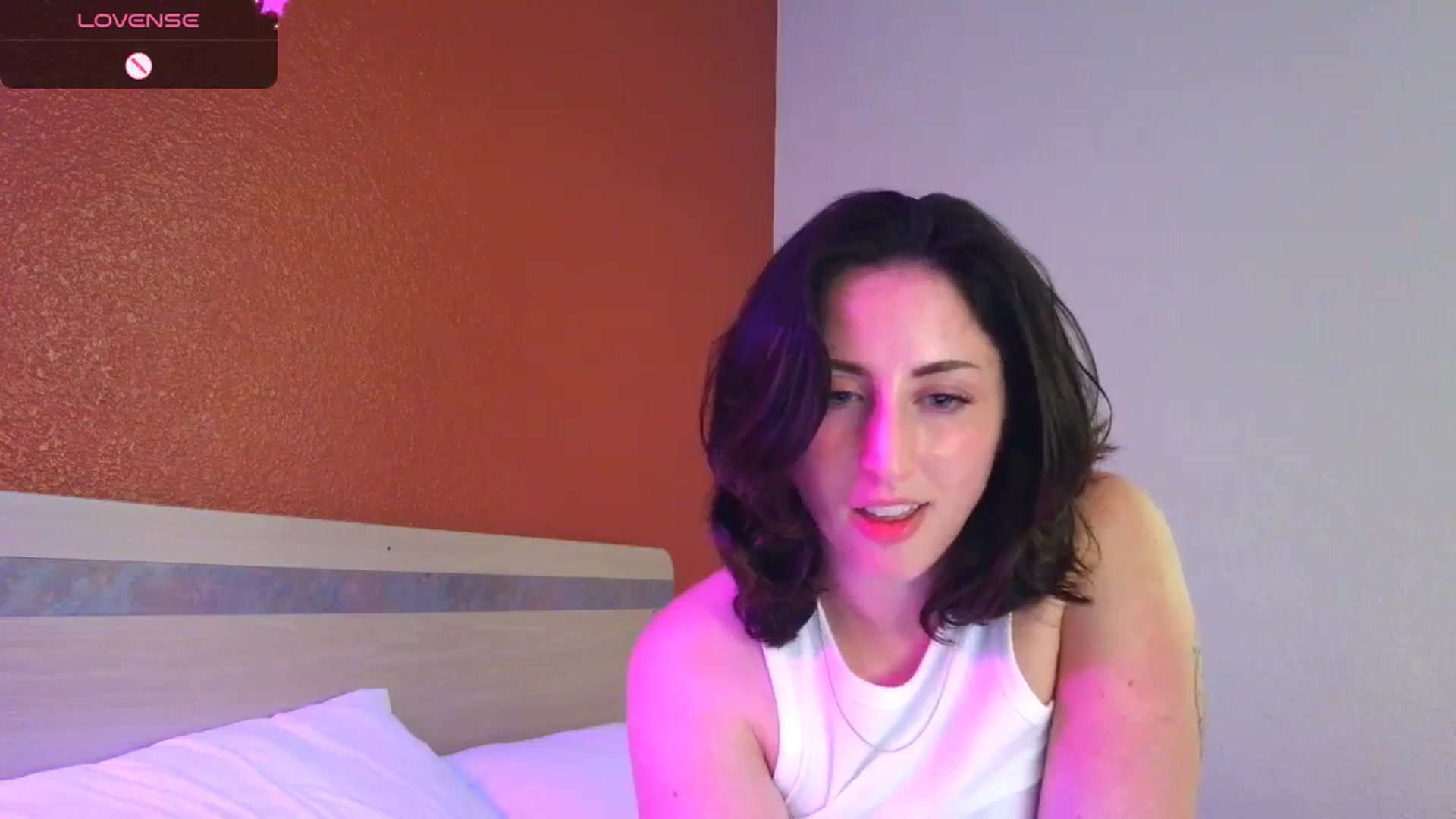 Gallery image thumbnail from Sexylv's myfreecams stream on, 02/19/2025, 15:20 image 8 of 20