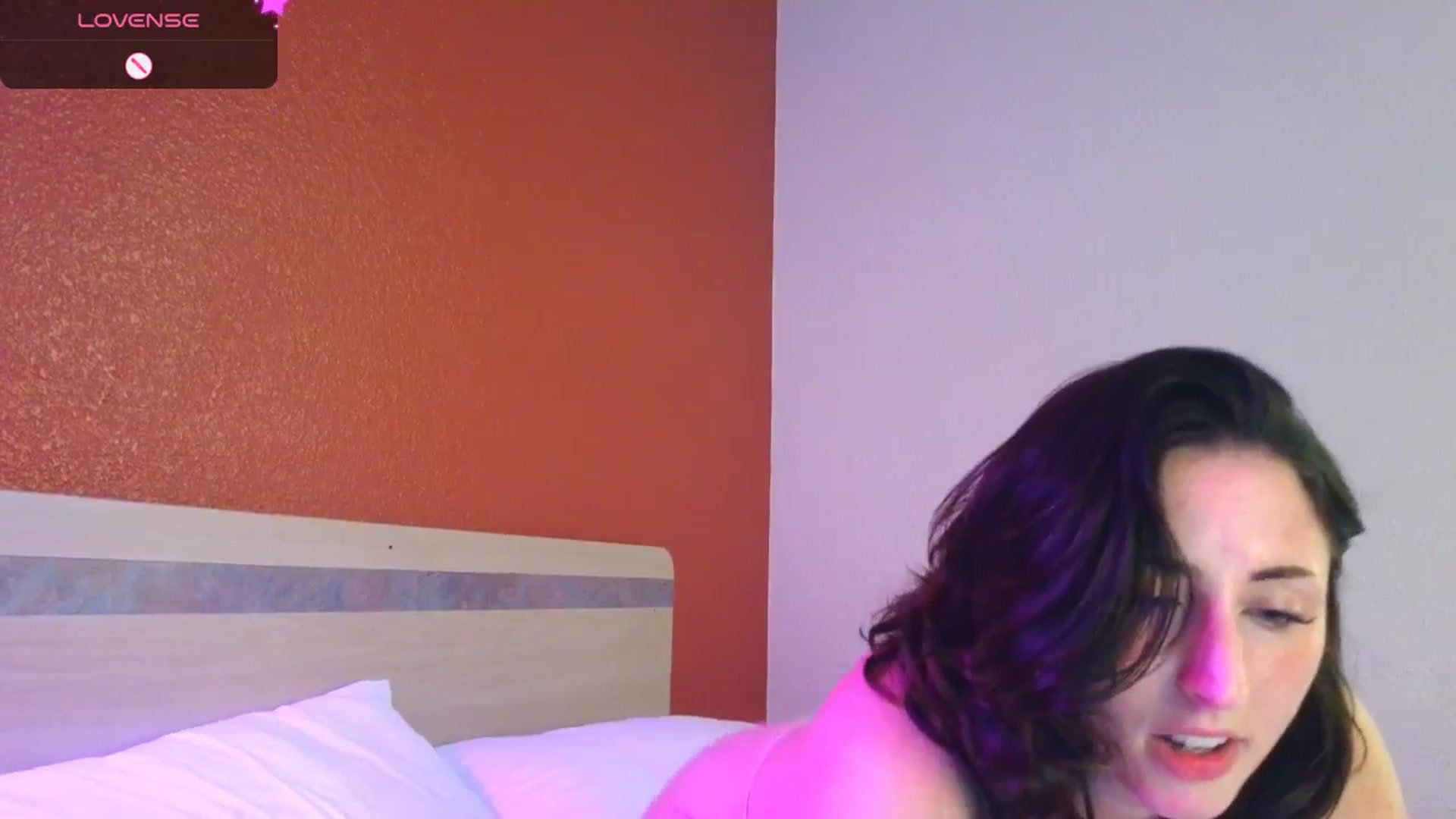 Gallery image thumbnail from Sexylv's myfreecams stream on, 02/19/2025, 15:20 image 6 of 20