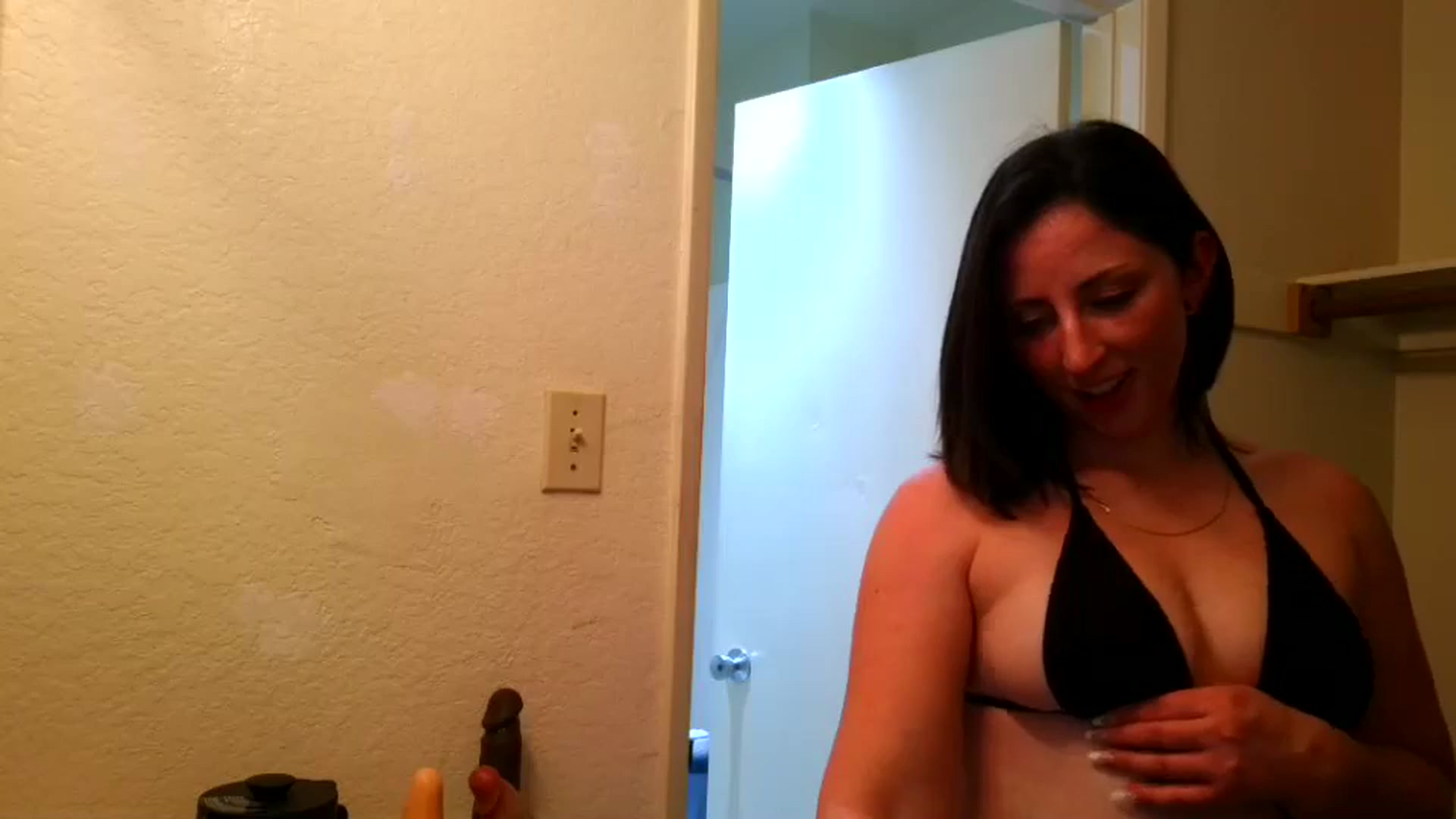 Gallery image thumbnail from Sexylv's myfreecams stream on, 02/25/2025, 17:47 image 13 of 20