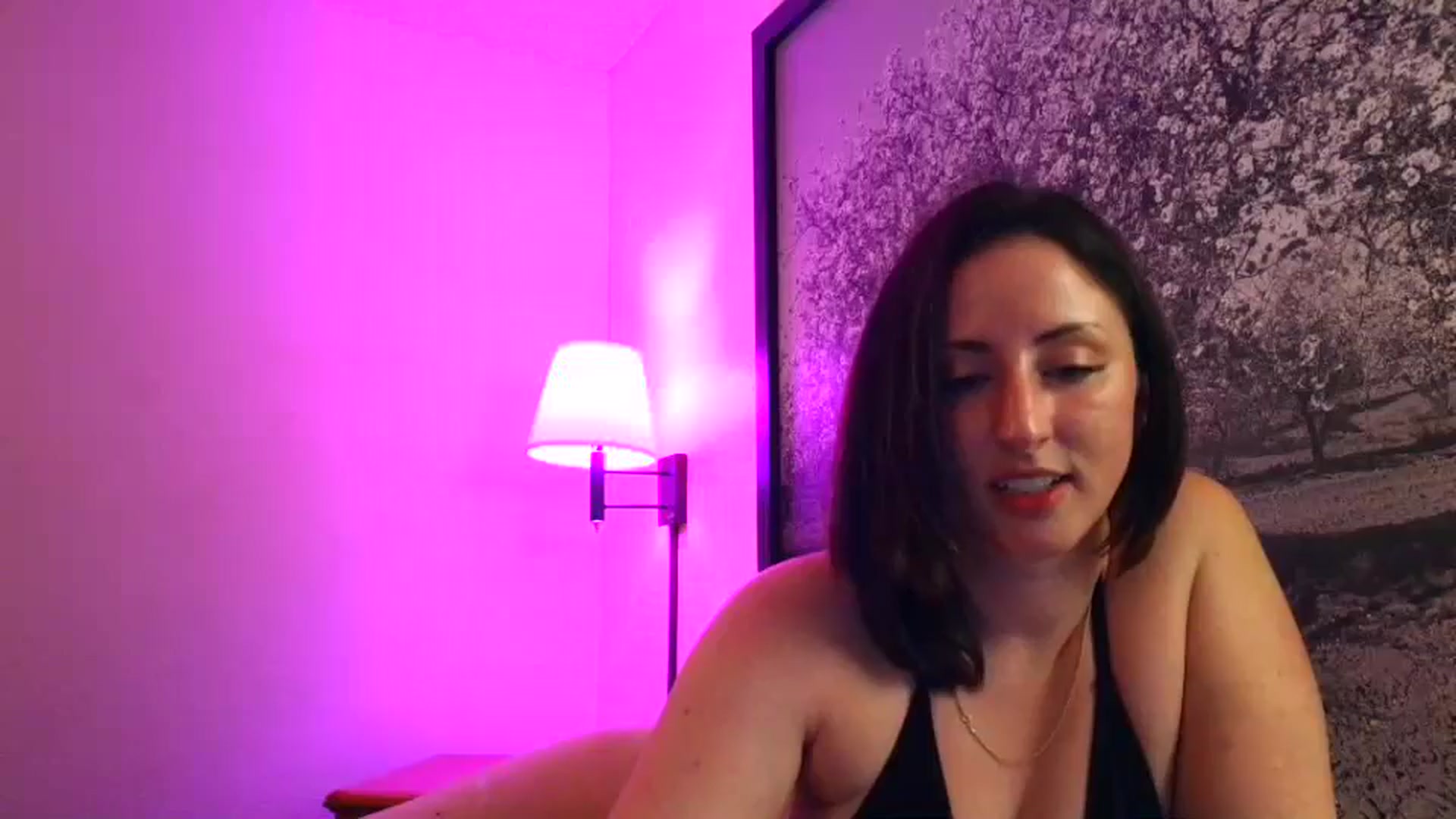 Gallery image thumbnail from Sexylv's myfreecams stream on, 02/25/2025, 18:20 image 16 of 20