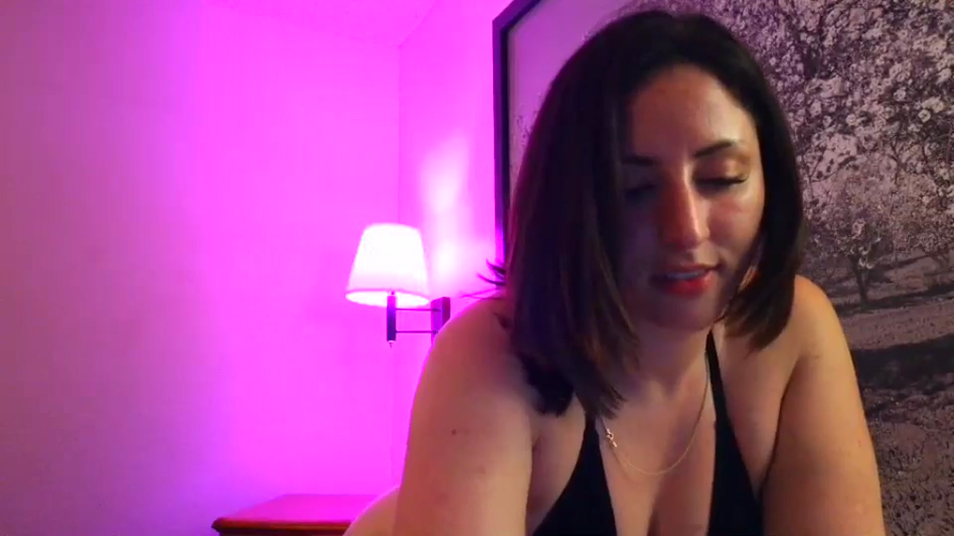 Gallery image thumbnail from Sexylv's myfreecams stream on, 02/25/2025, 18:20 image 14 of 20