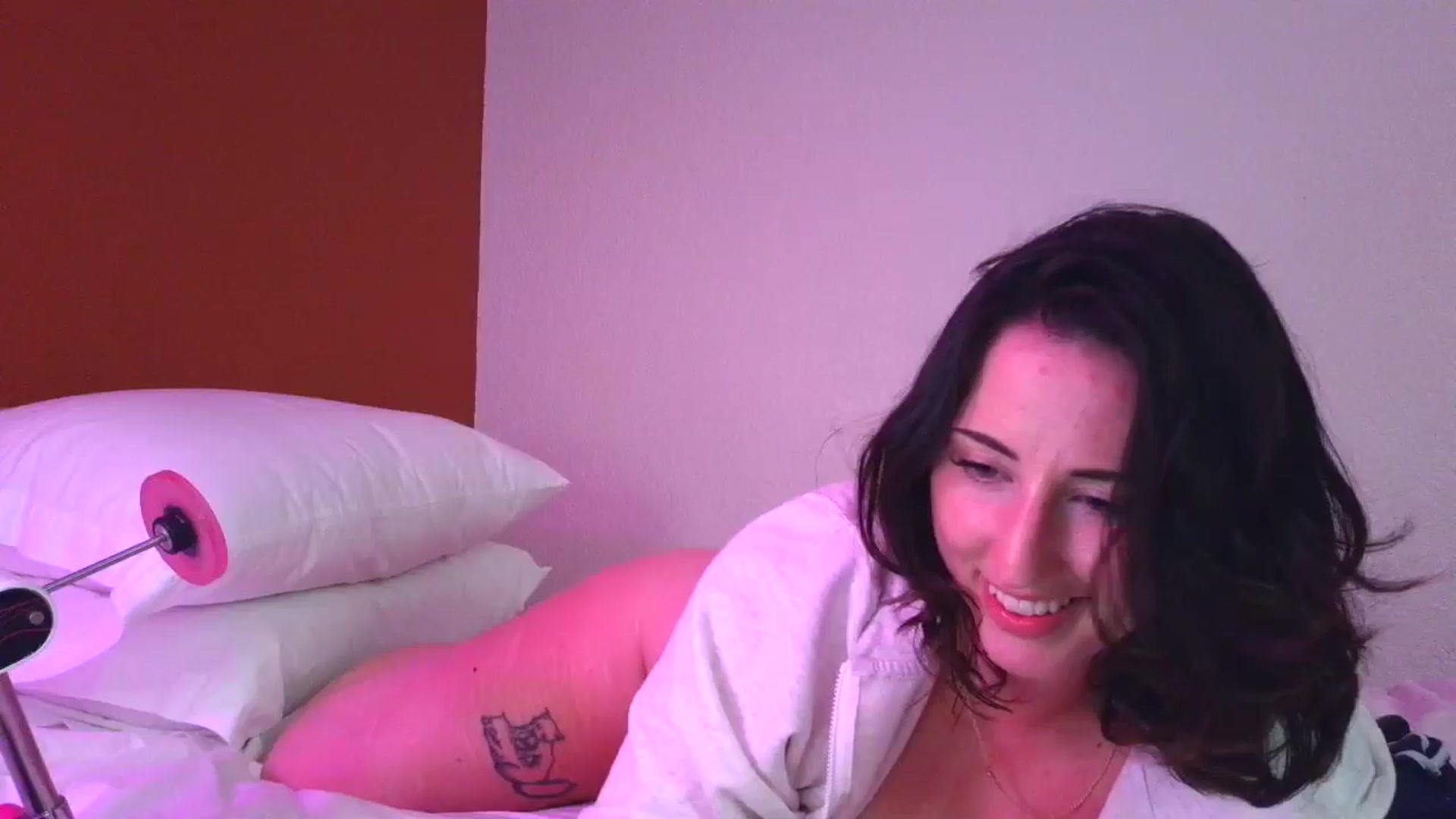 Gallery image thumbnail from Sexylv's myfreecams stream on, 03/13/2025, 17:39 image 7 of 20