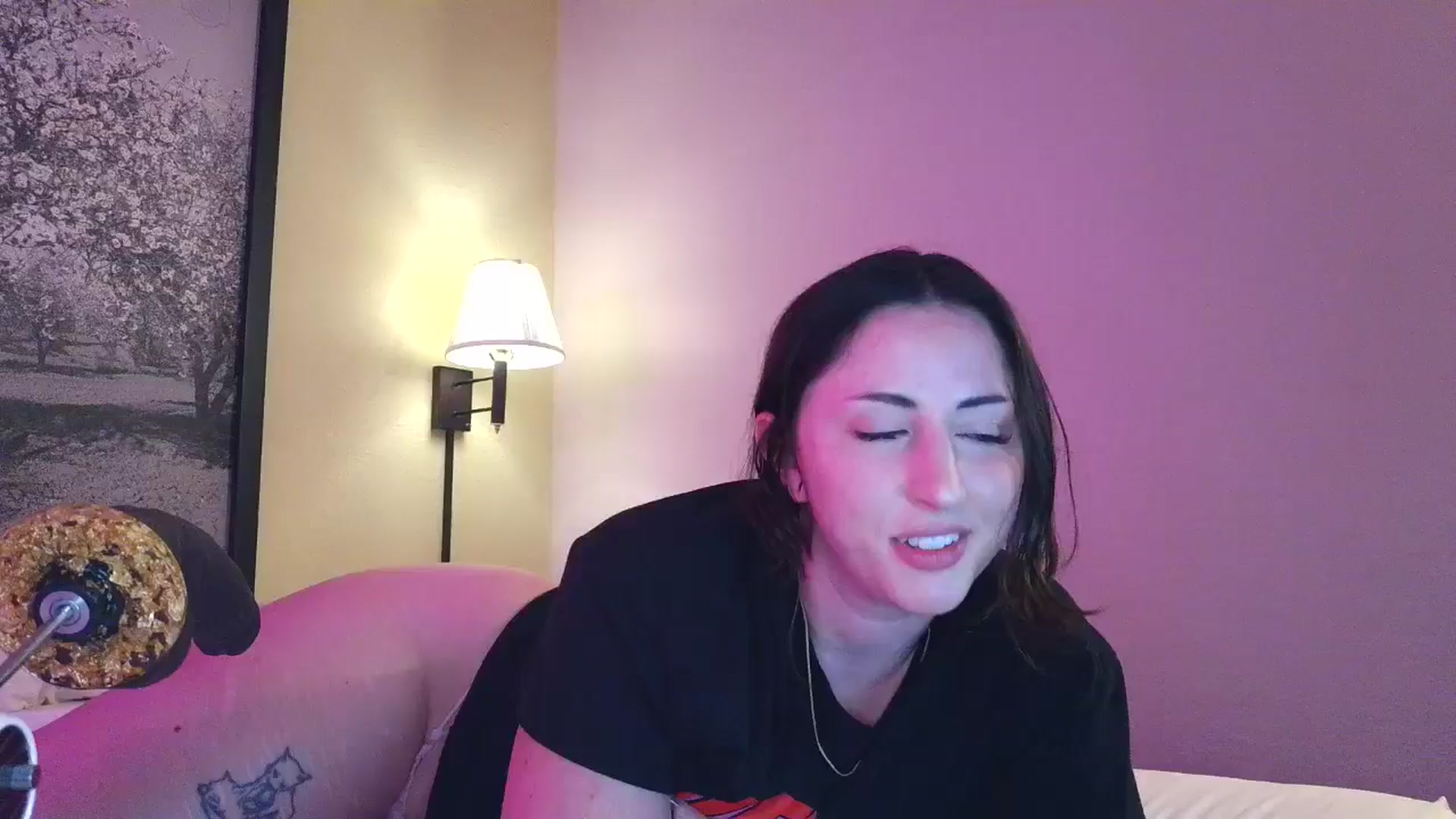 Gallery image thumbnail from Sexylv's myfreecams stream on, 03/26/2025, 10:47 image 11 of 20