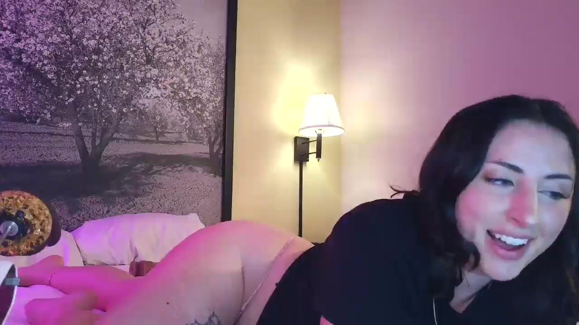 Gallery image thumbnail from Sexylv's myfreecams stream on, 03/26/2025, 11:14 image 17 of 20