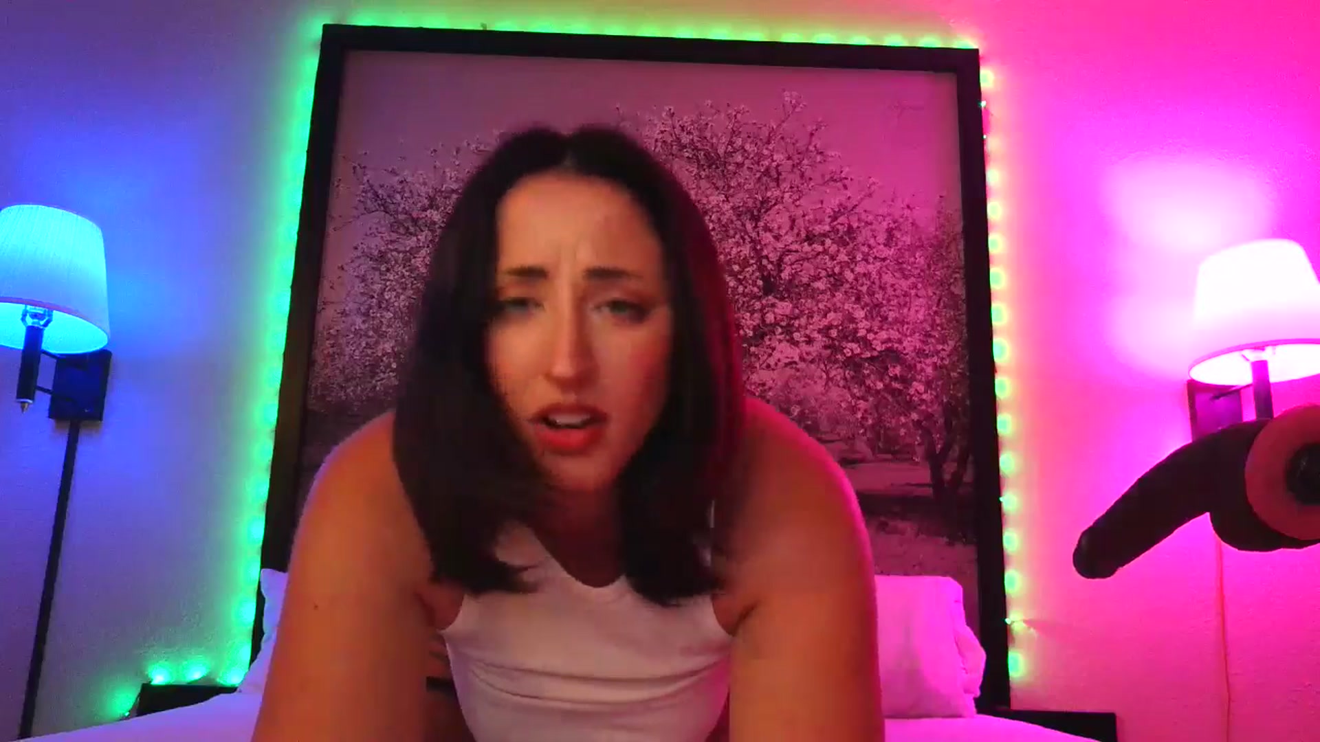 Gallery image thumbnail from Sexylv's myfreecams stream on, 04/20/2025, 11:45 image 19 of 20