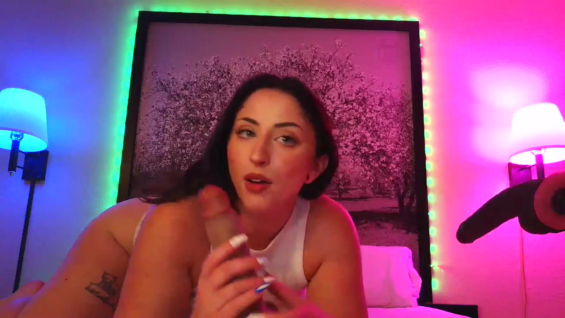 Gallery image thumbnail from Sexylv's myfreecams stream on, 04/20/2025, 11:45 image 14 of 20