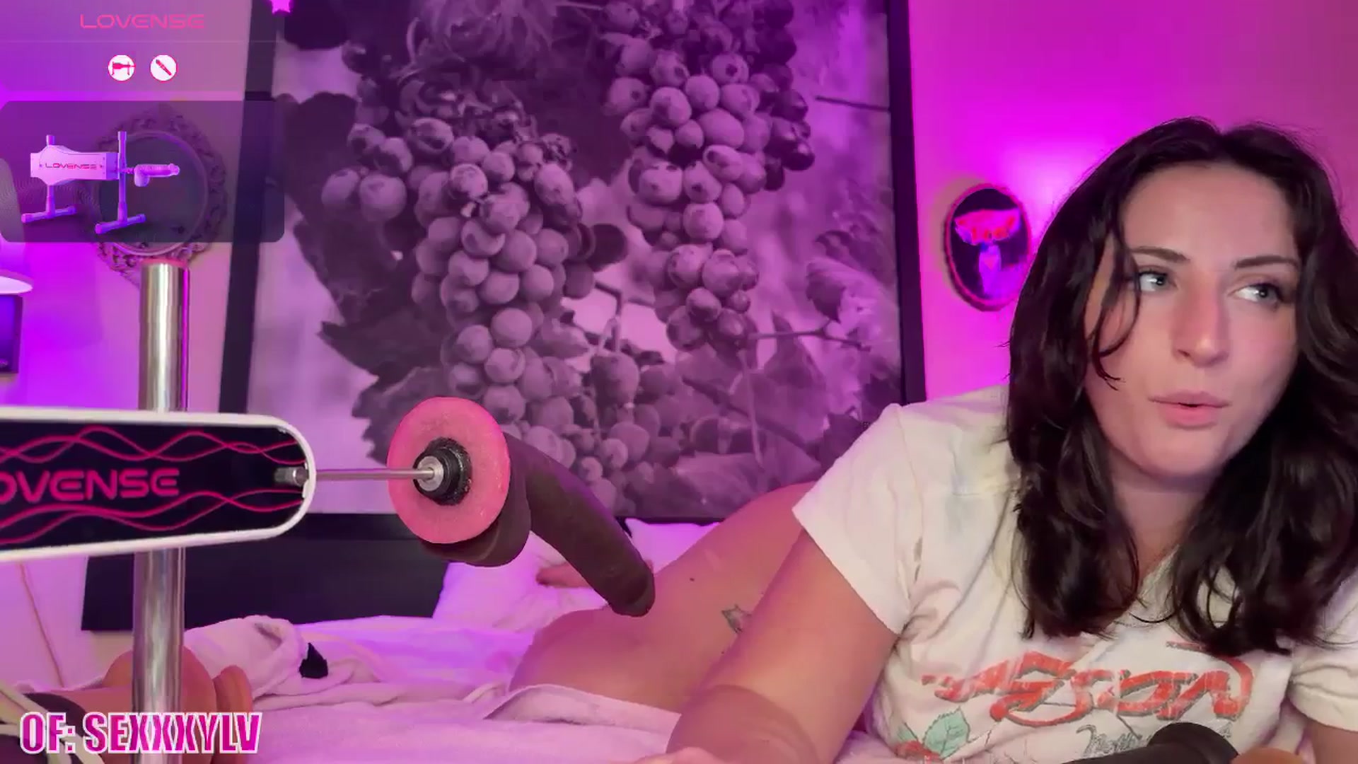 Gallery image thumbnail from Sexylv's myfreecams stream on, 08/15/2025, 12:04 image 18 of 20