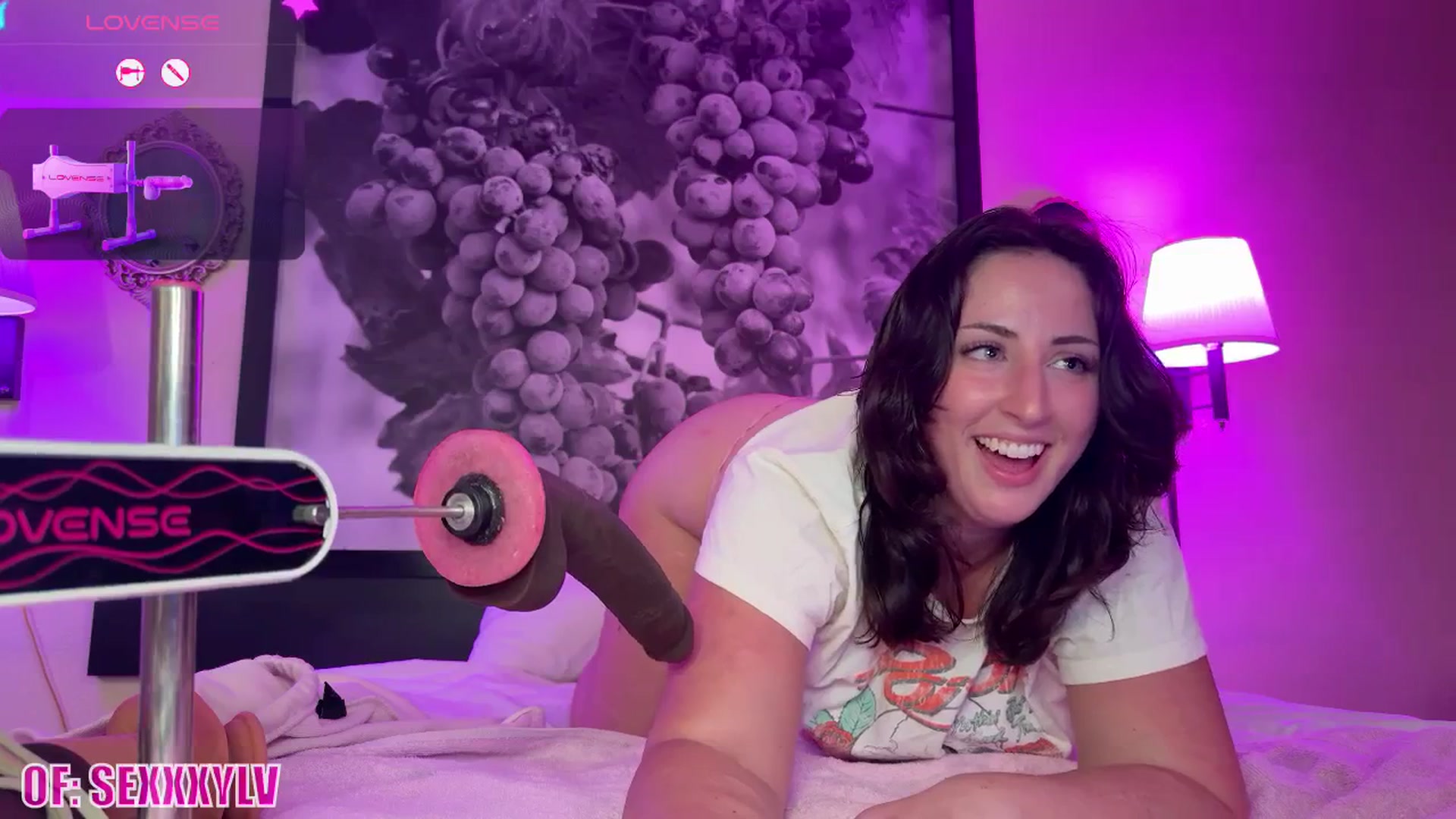 Gallery image thumbnail from Sexylv's myfreecams stream on, 08/15/2025, 12:04 image 17 of 20