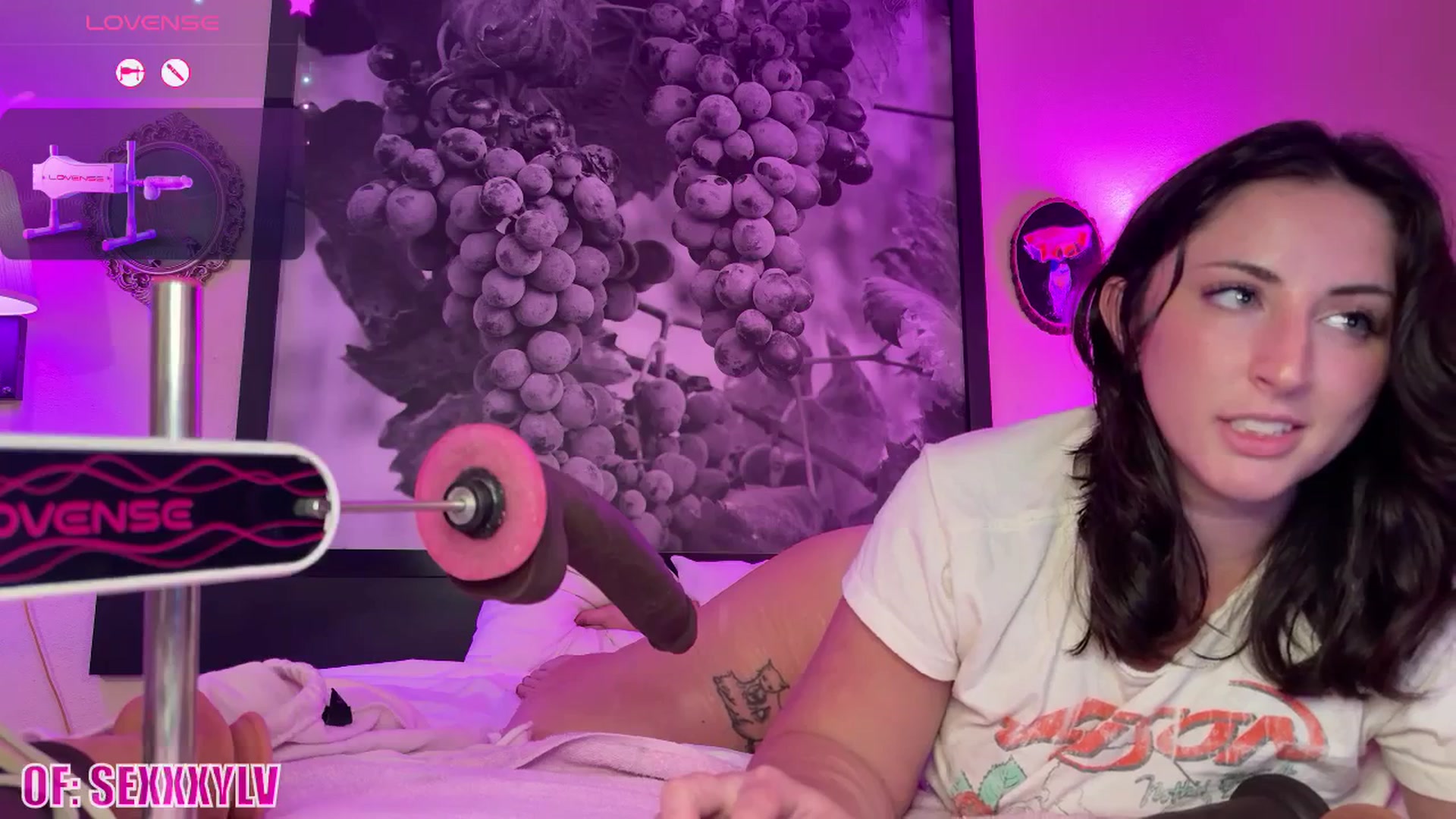 Gallery image thumbnail from Sexylv's myfreecams stream on, 08/15/2025, 12:04 image 19 of 20