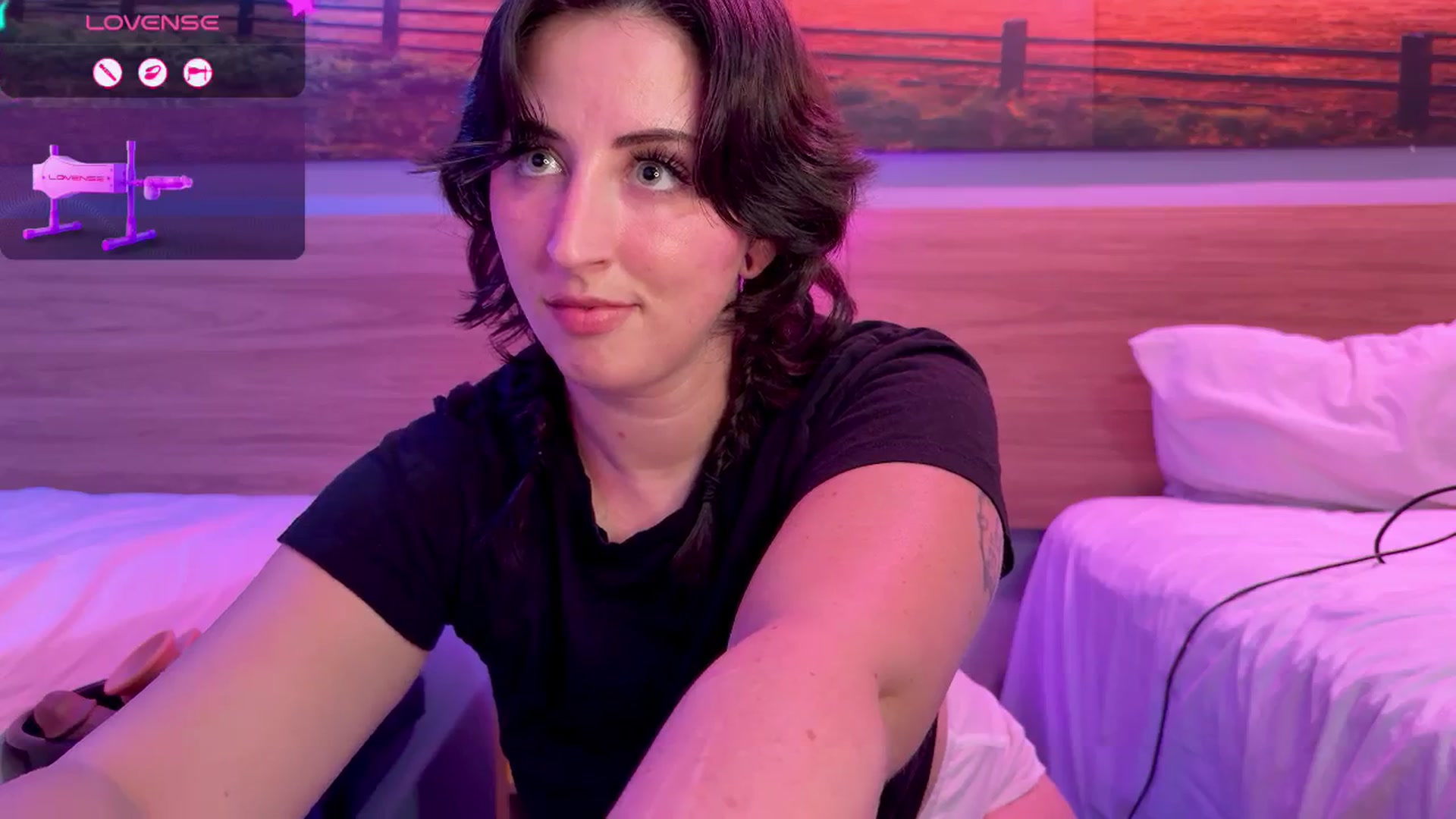 Gallery image thumbnail from Sexylv's myfreecams stream on, 10/02/2025, 16:40 image 11 of 20