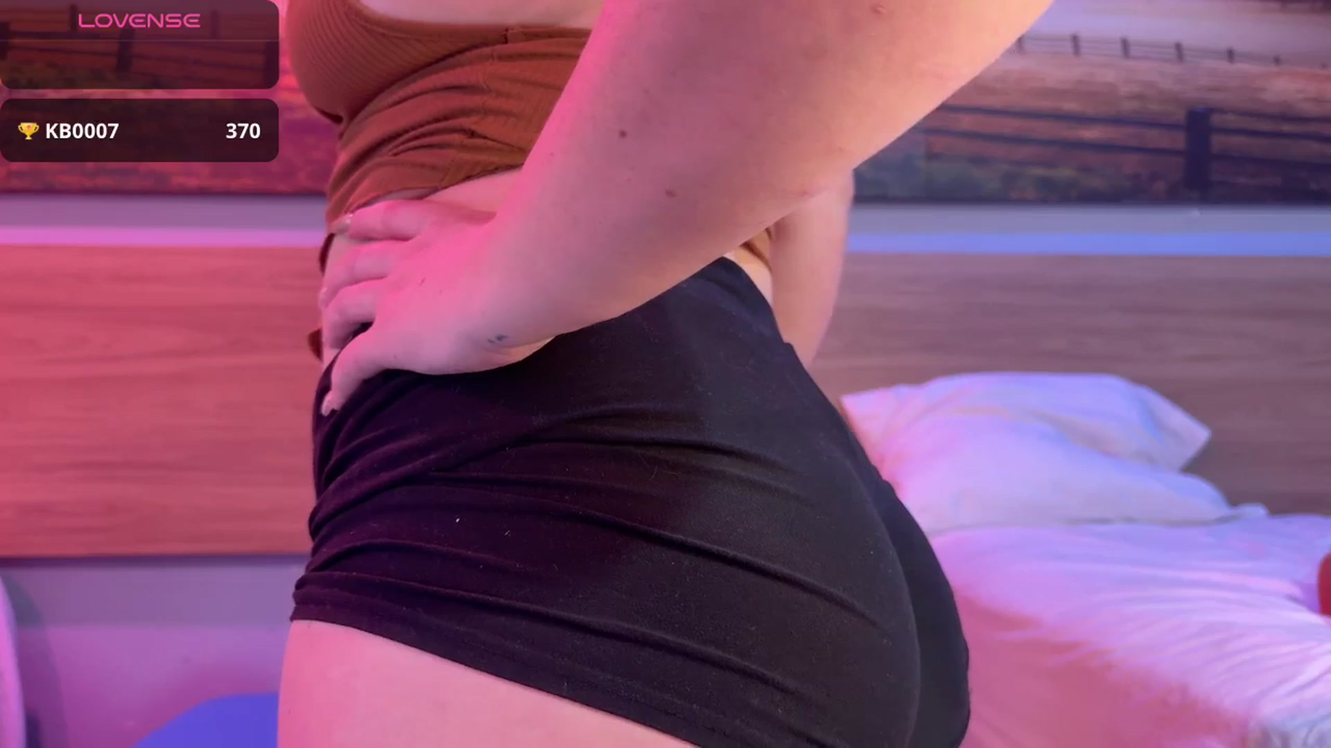 Gallery image thumbnail from Sexylv's myfreecams stream on, 10/20/2025, 08:36 image 17 of 20
