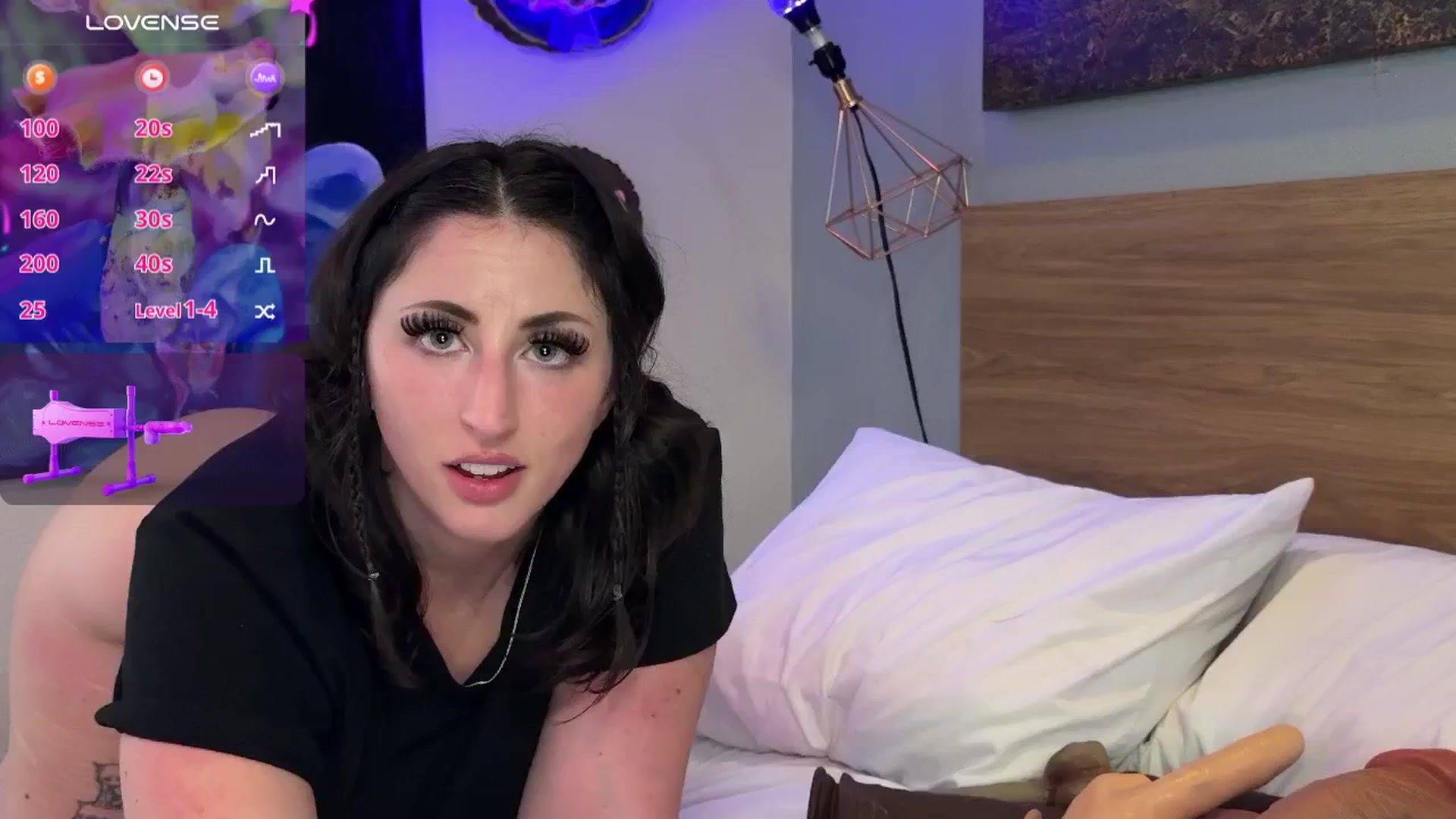 Gallery image thumbnail from Sexylv's myfreecams stream on, 04/13/2026, 03:49 image 13 of 20