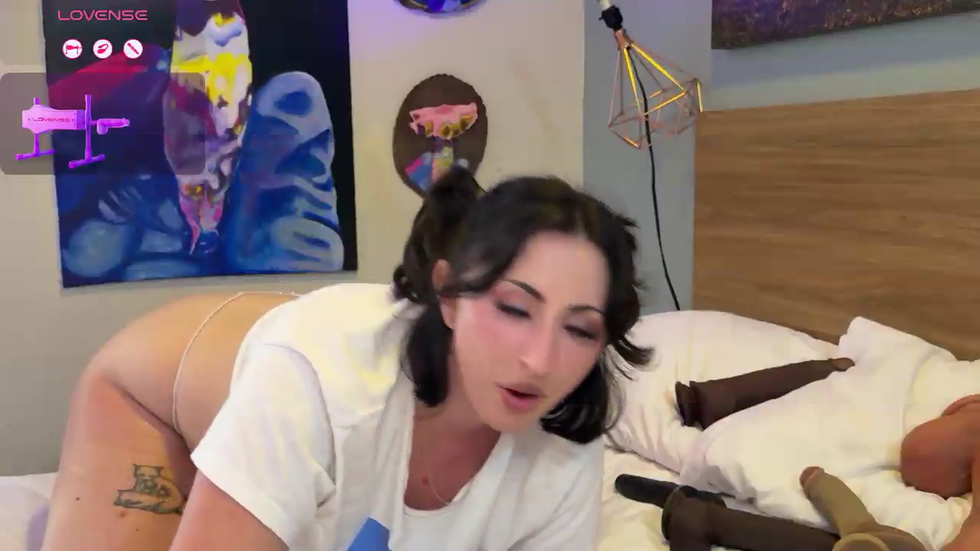 Gallery image thumbnail from Sexylv's myfreecams stream on, 04/20/2026, 09:57 image 20 of 20