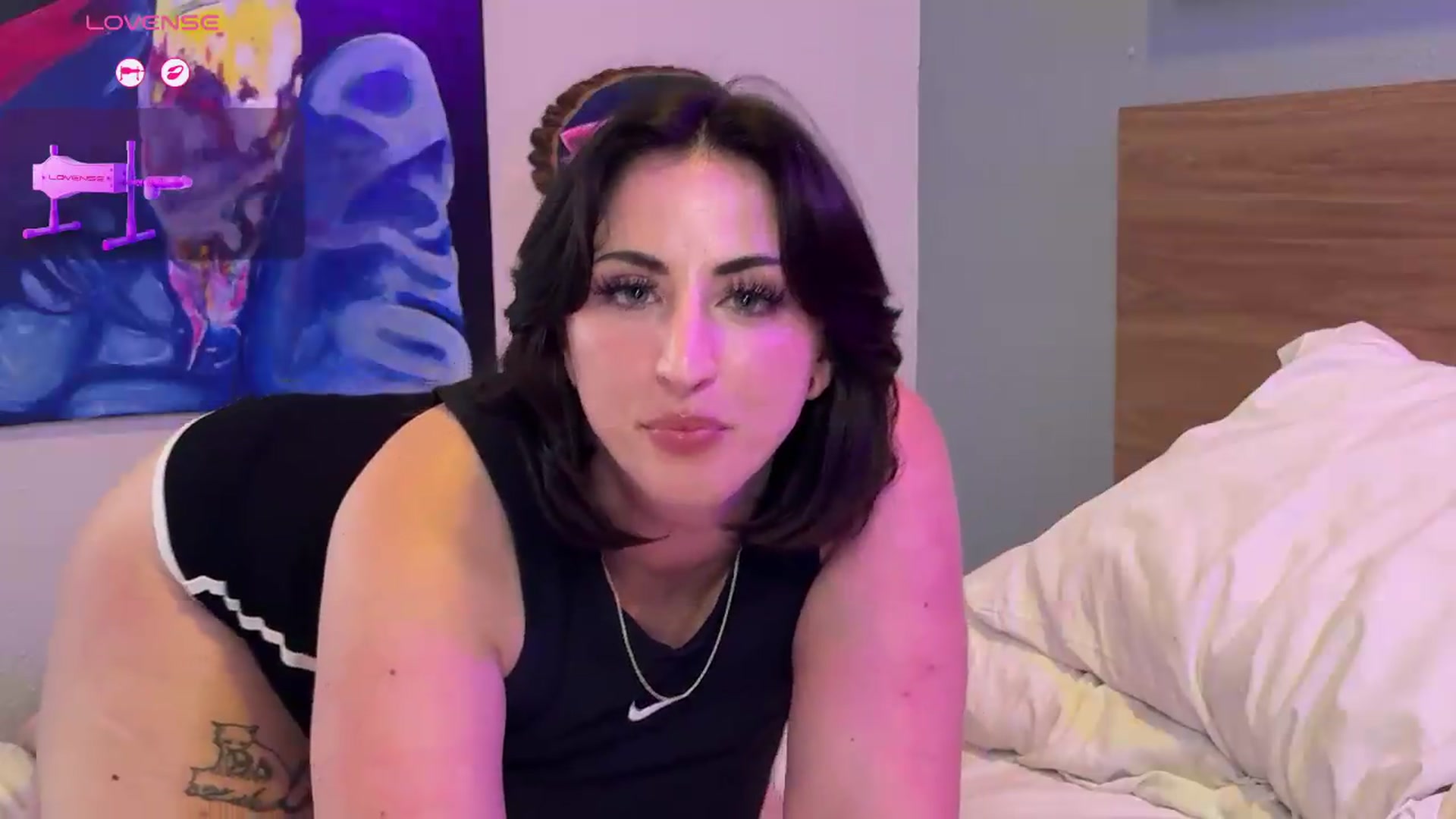 Gallery image thumbnail from Sexylv's myfreecams stream on, 04/26/2026, 07:12 image 3 of 20