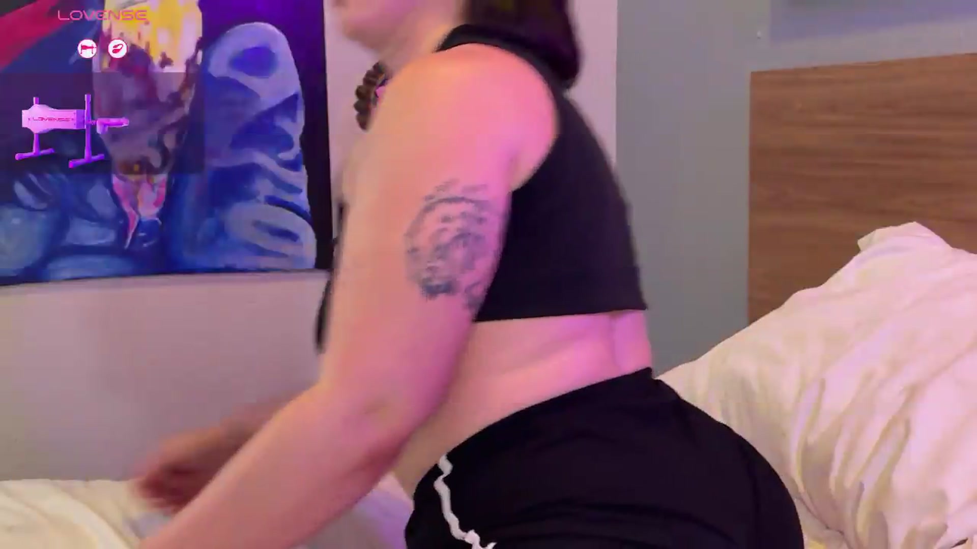Gallery image thumbnail from Sexylv's myfreecams stream on, 04/26/2026, 07:12 image 4 of 20