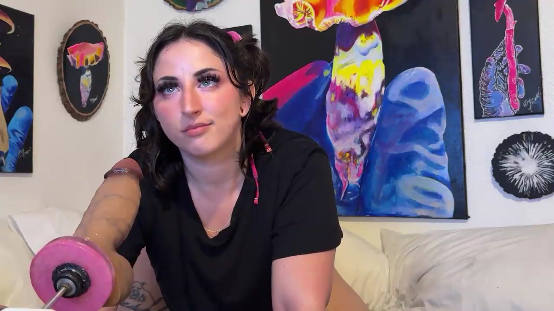 Gallery image thumbnail from Sexylv's myfreecams stream on, 07/07/2026, 22:26 image 12 of 20