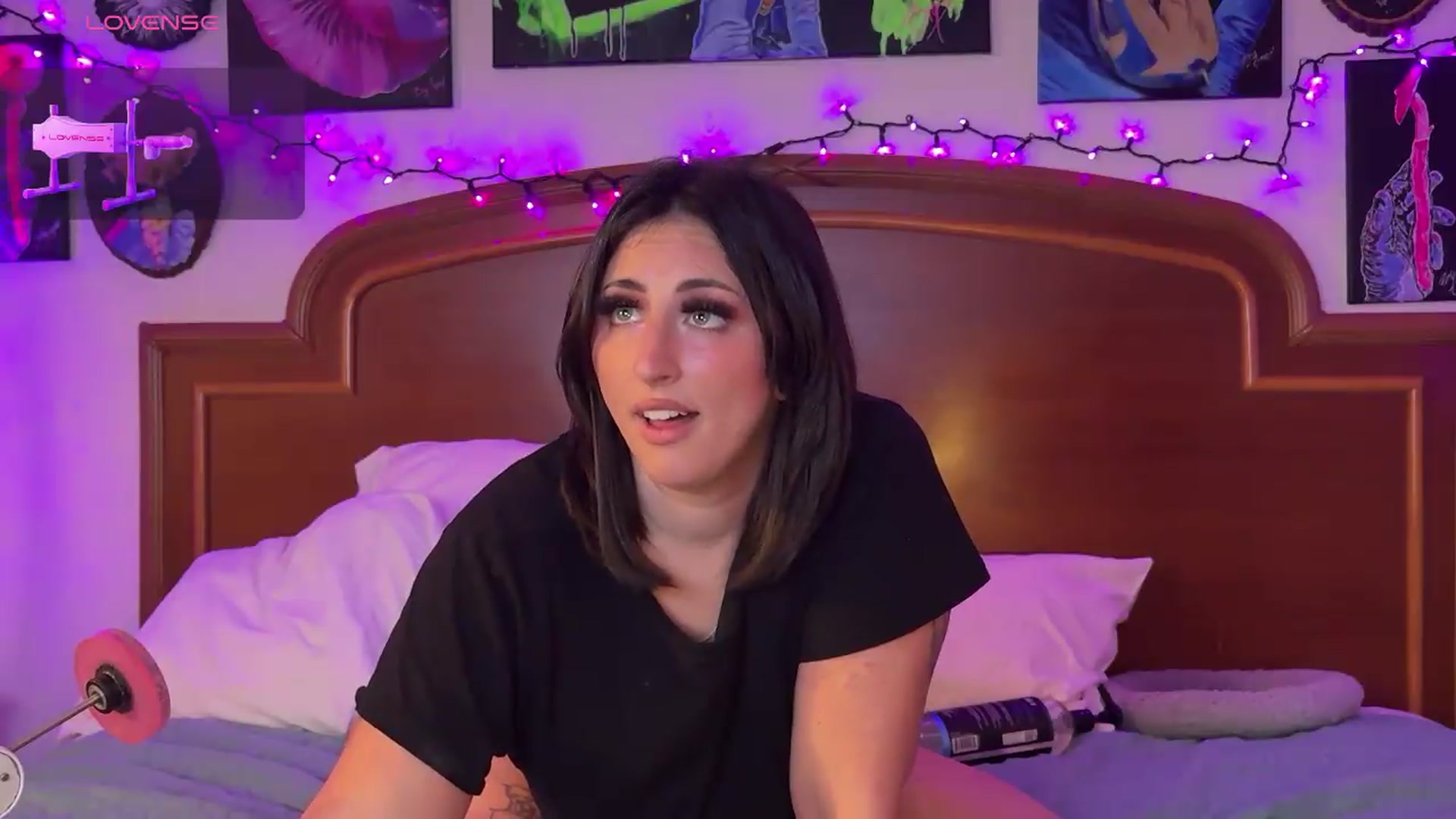 Gallery image thumbnail from Sexylv's myfreecams stream on, 08/23/2026, 21:36 image 17 of 20