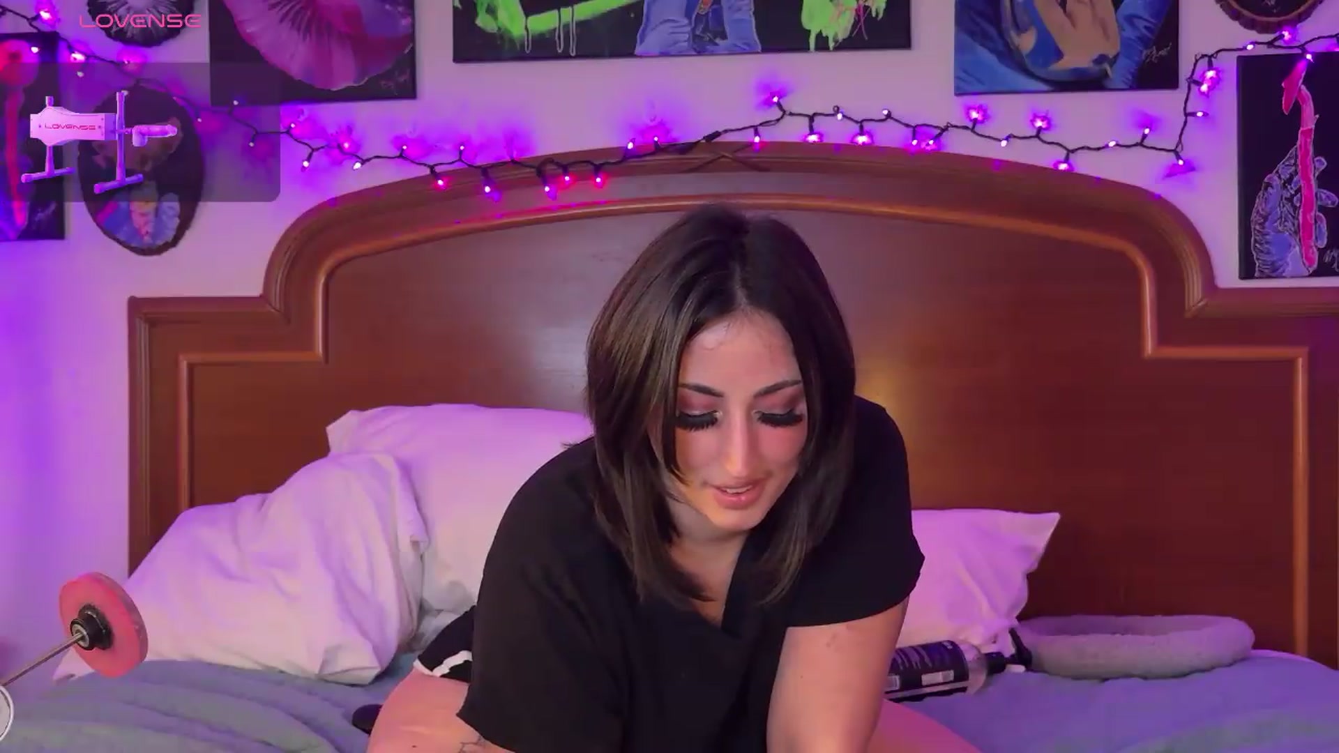 Gallery image thumbnail from Sexylv's myfreecams stream on, 08/23/2026, 21:36 image 18 of 20