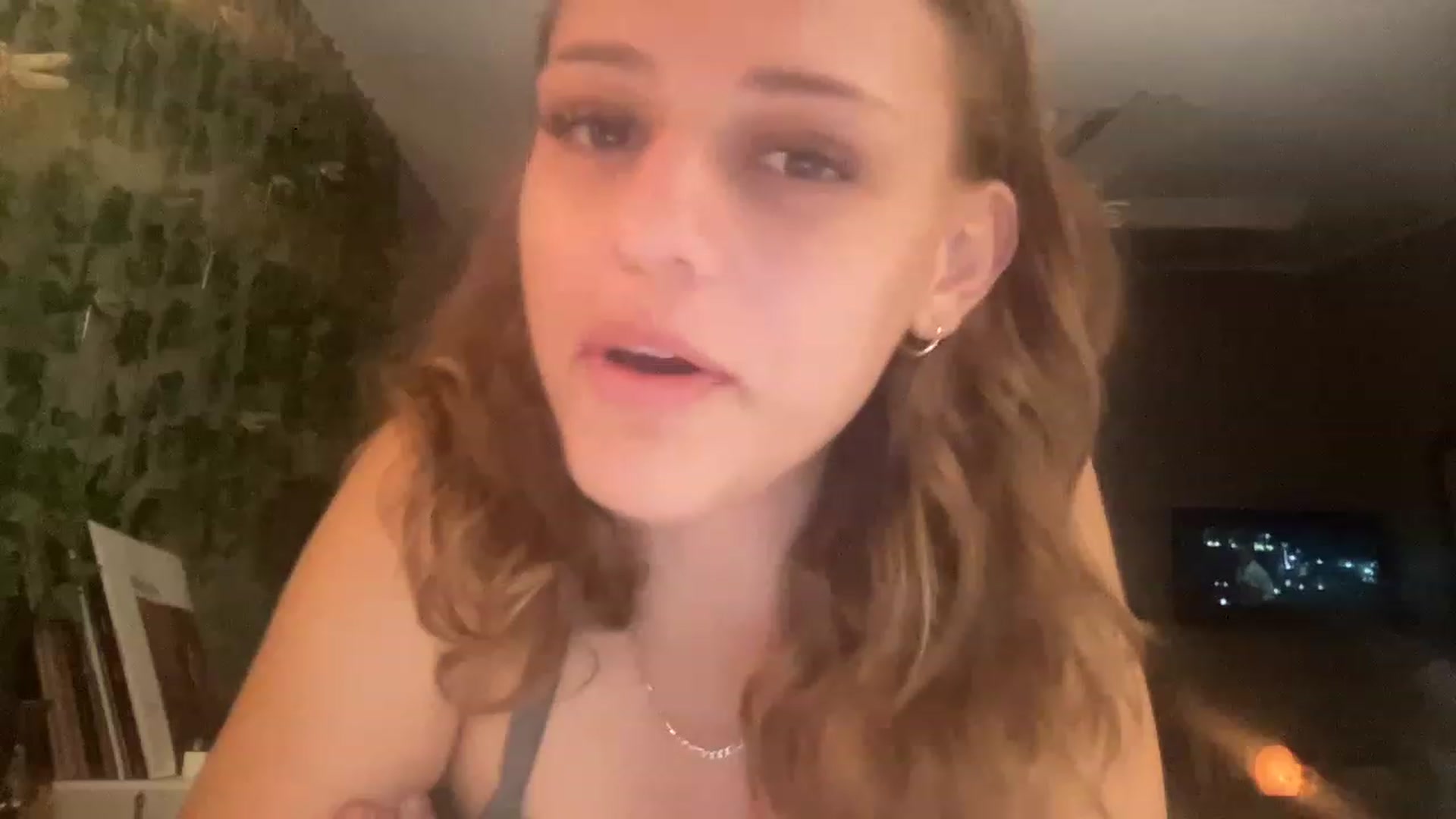 Gallery image thumbnail from Sexymeatball's myfreecams stream on, 04/09/2023, 07:57 image 3 of 20