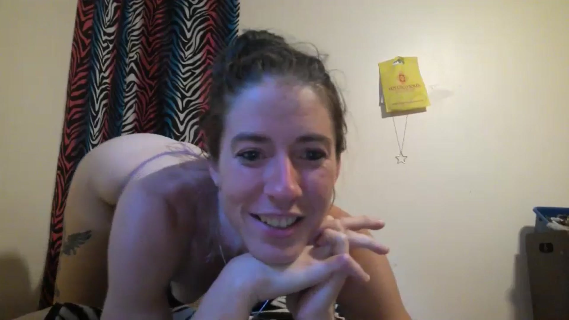 Gallery image thumbnail from Sexymomma94's myfreecams stream on, 06/16/2023, 17:09 image 5 of 20