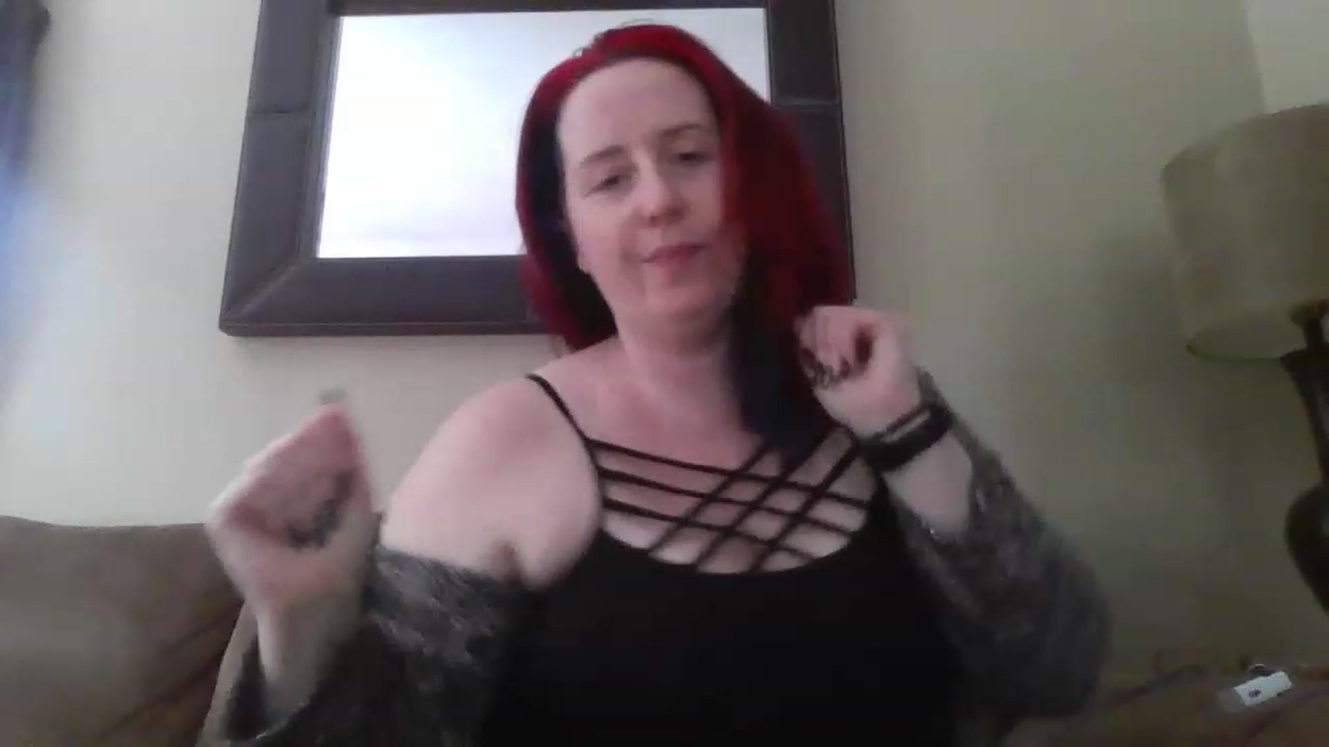 Gallery image thumbnail from Sexyred4U69's myfreecams stream on, 01/18/2023, 18:13 image 10 of 20