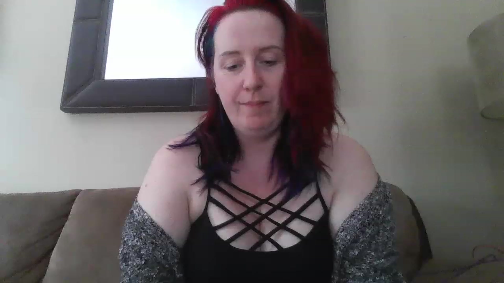 Gallery image thumbnail from Sexyred4U69's myfreecams stream on, 01/18/2023, 18:13 image 14 of 20