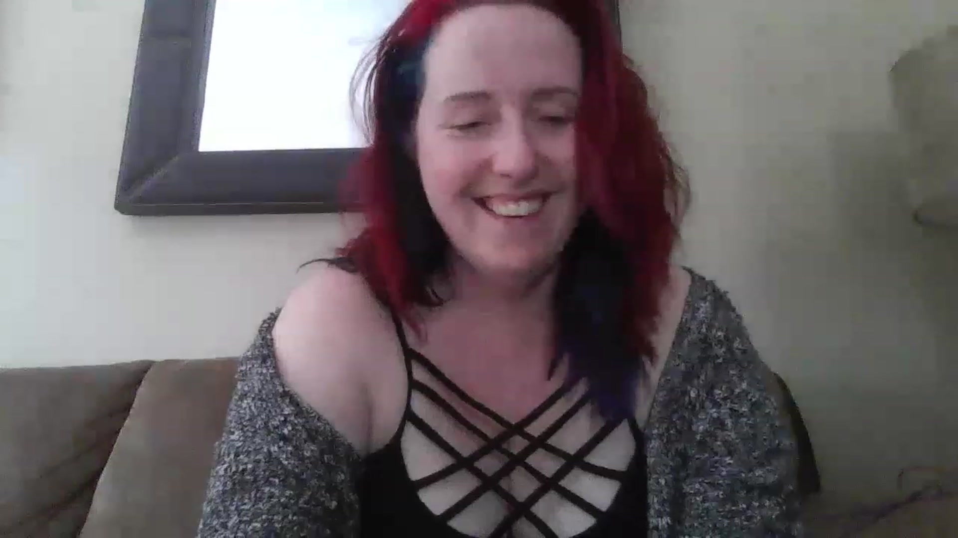 Gallery image thumbnail from Sexyred4U69's myfreecams stream on, 01/18/2023, 18:13 image 16 of 20