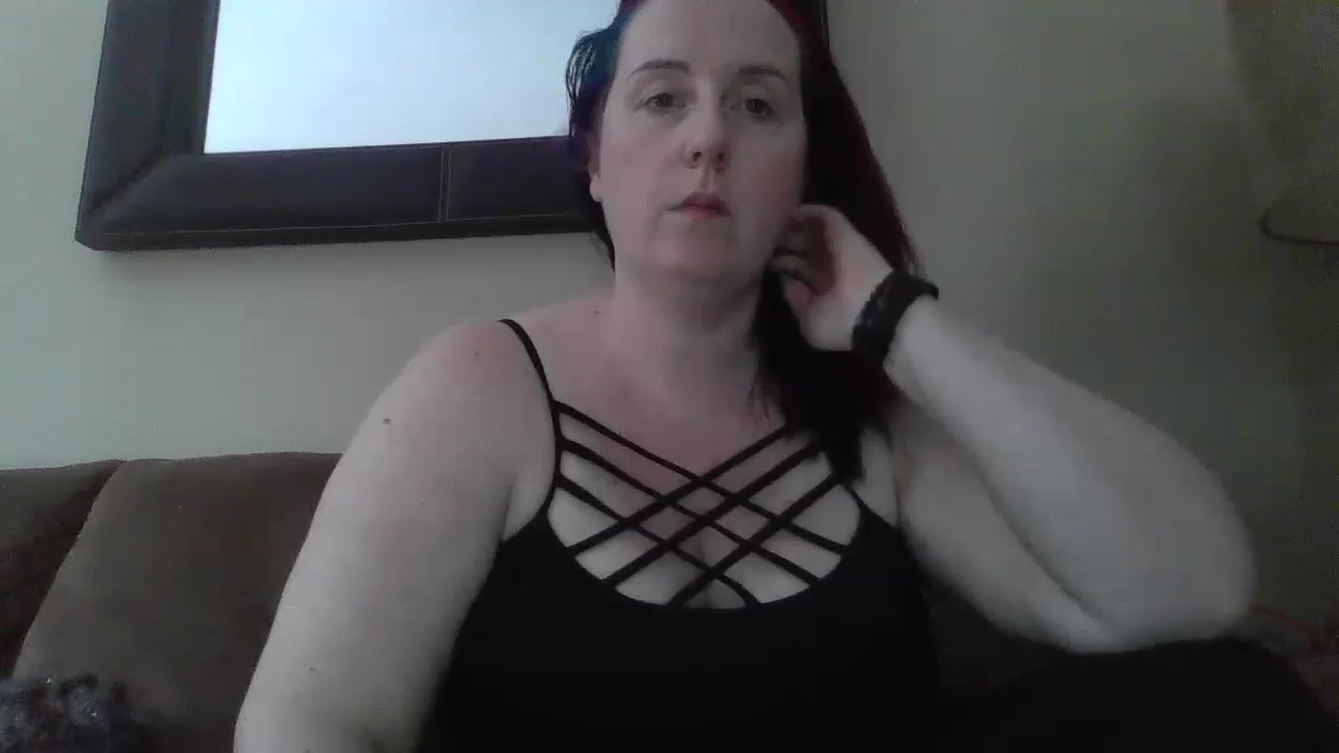 Gallery image thumbnail from Sexyred4U69's myfreecams stream on, 01/18/2023, 19:10 image 20 of 20