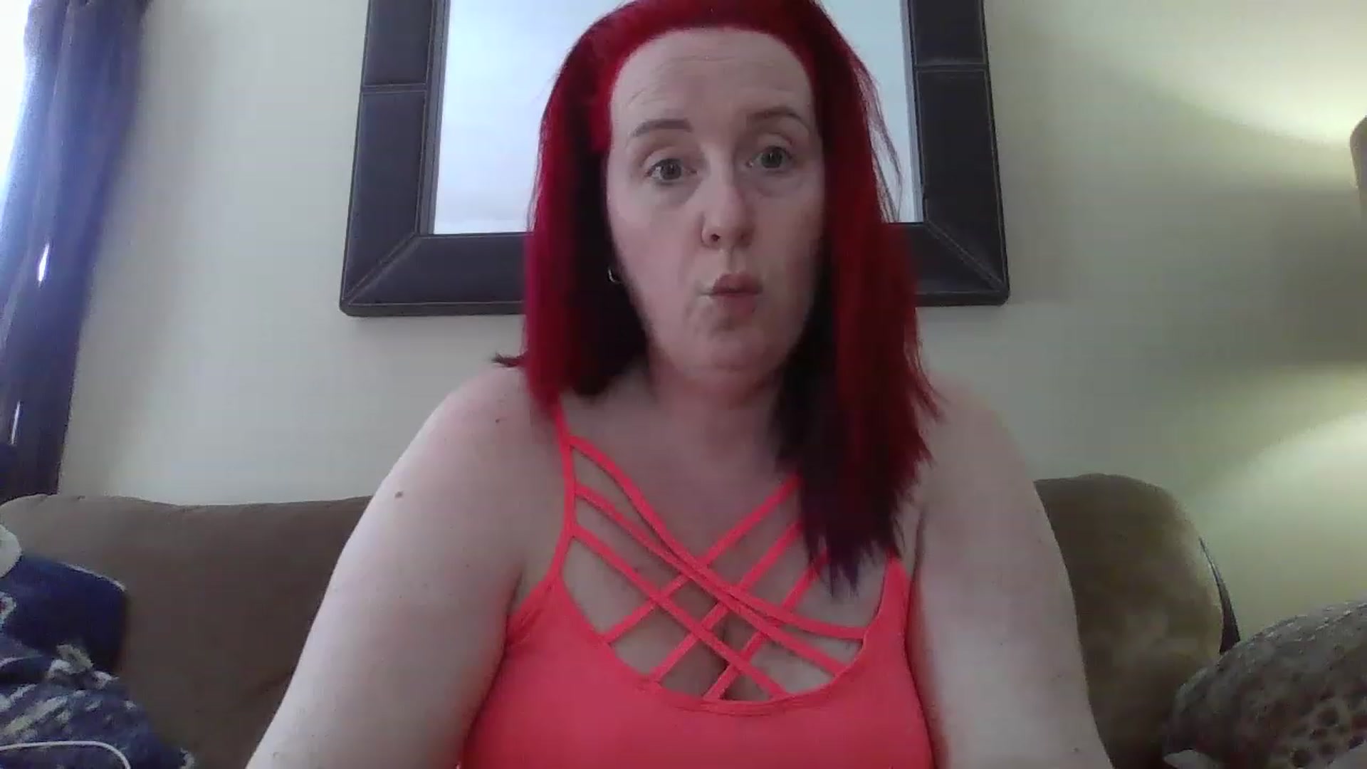 Gallery image thumbnail from Sexyred4U69's myfreecams stream on, 02/06/2023, 14:54 image 8 of 20