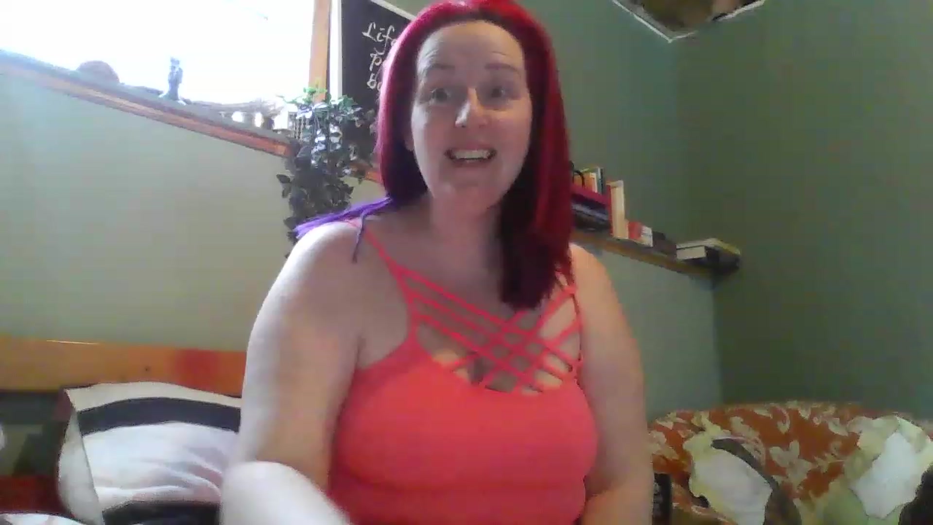 Gallery image thumbnail from Sexyred4U69's myfreecams stream on, 03/02/2023, 13:14 image 1 of 20