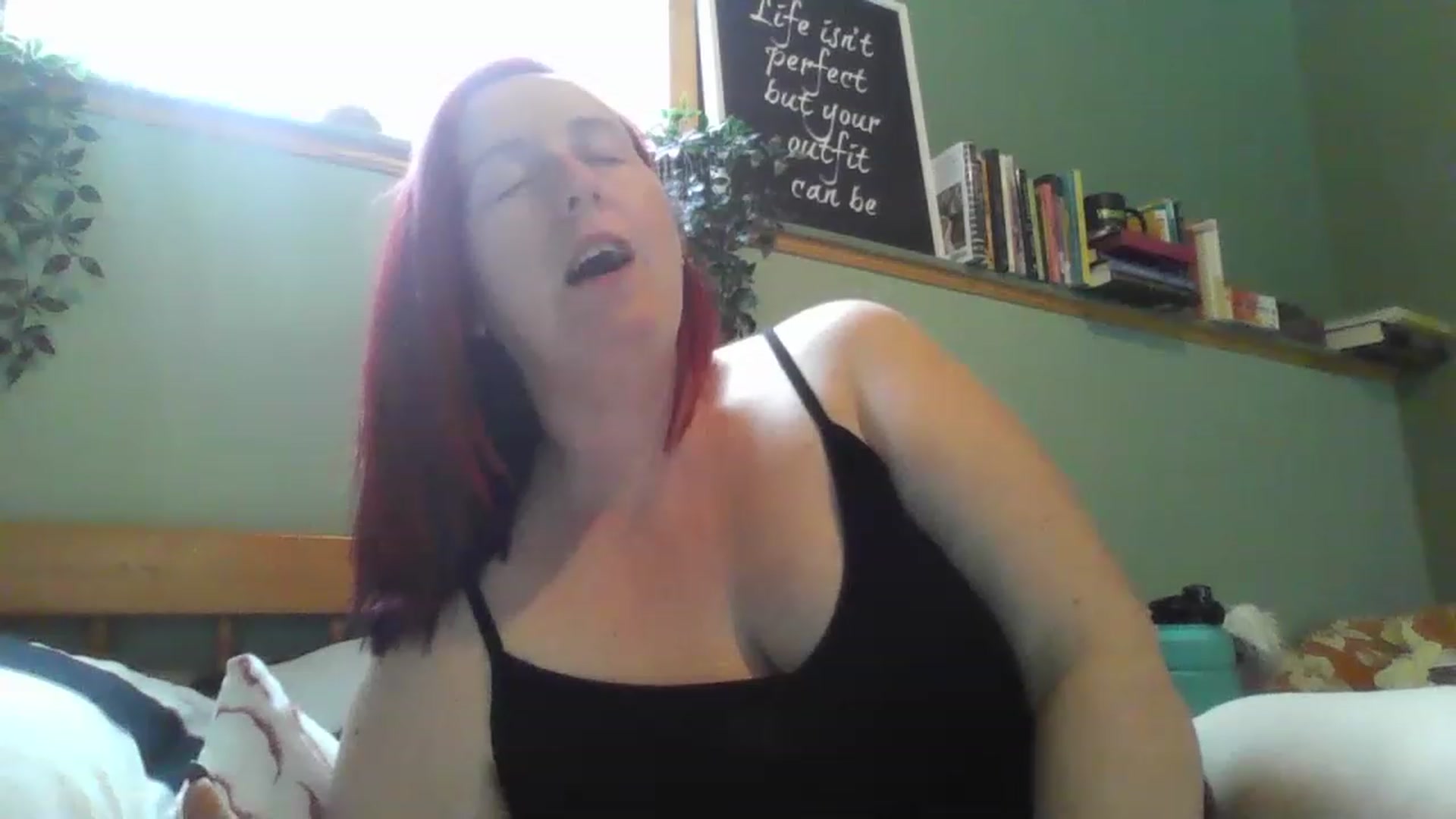 Gallery image thumbnail from Sexyred4U69's myfreecams stream on, 03/02/2023, 16:42 image 3 of 20