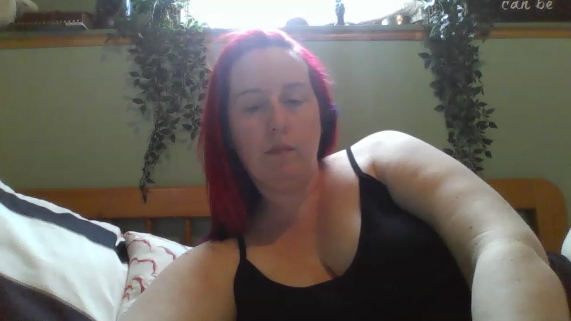Gallery image thumbnail from Sexyred4U69's myfreecams stream on, 03/02/2023, 16:42 image 13 of 20