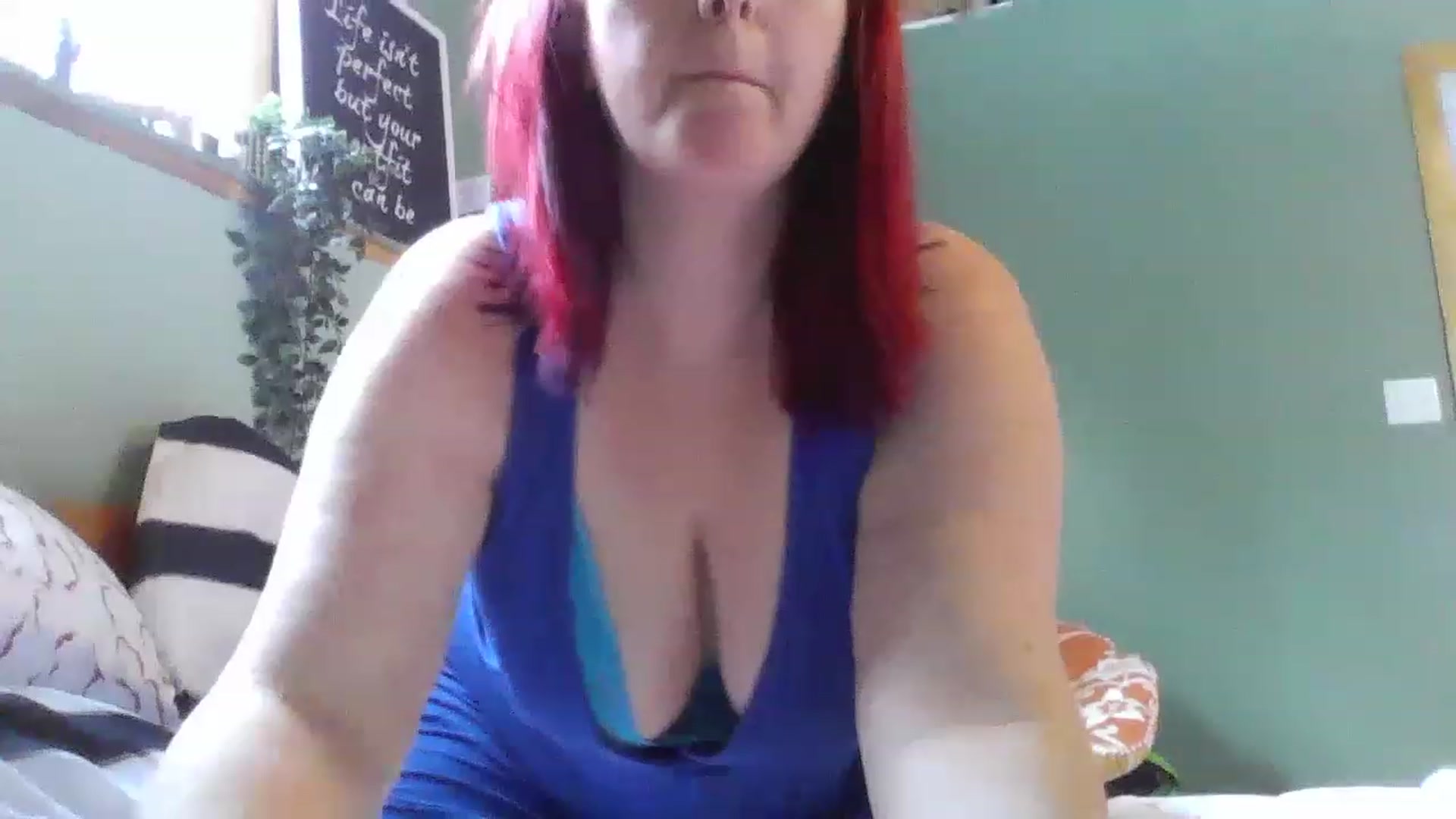 Gallery image thumbnail from Sexyred4U69's myfreecams stream on, 03/03/2023, 14:44 image 7 of 20