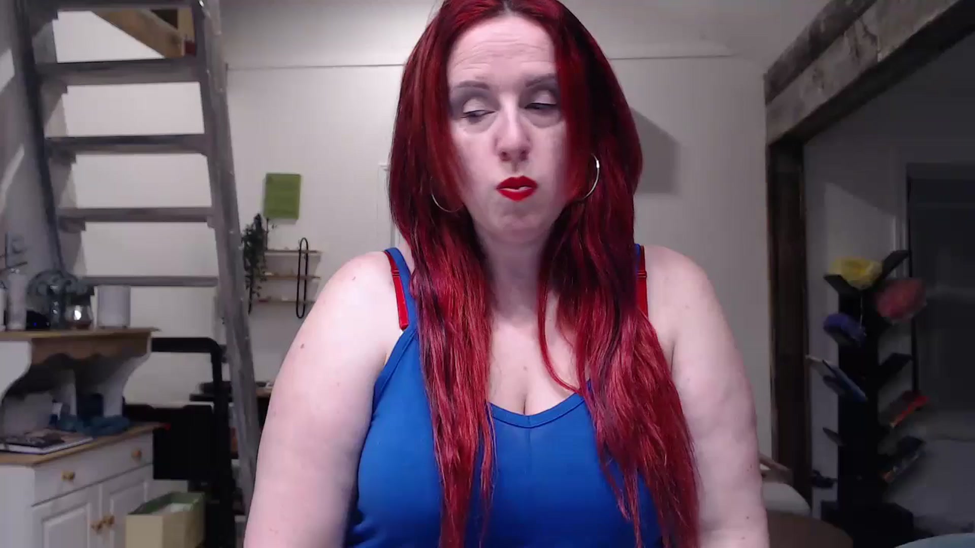 Gallery image thumbnail from Sexyred4U69's myfreecams stream on, 05/04/2024, 24:36 image 11 of 20
