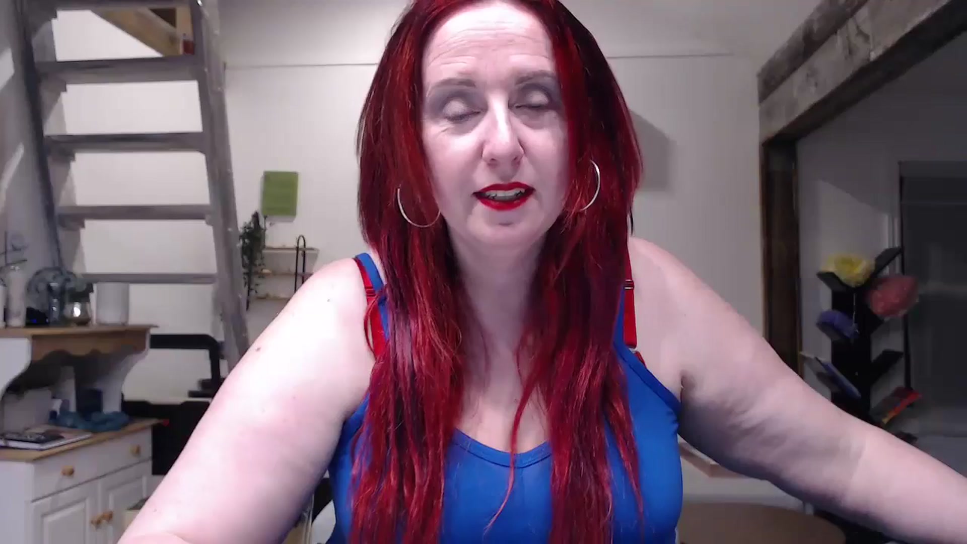 Gallery image thumbnail from Sexyred4U69's myfreecams stream on, 05/04/2024, 24:36 image 8 of 20