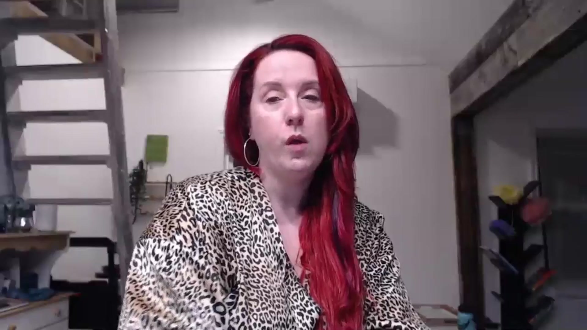 Gallery image thumbnail from Sexyred4U69's myfreecams stream on, 05/06/2024, 02:05 image 10 of 20