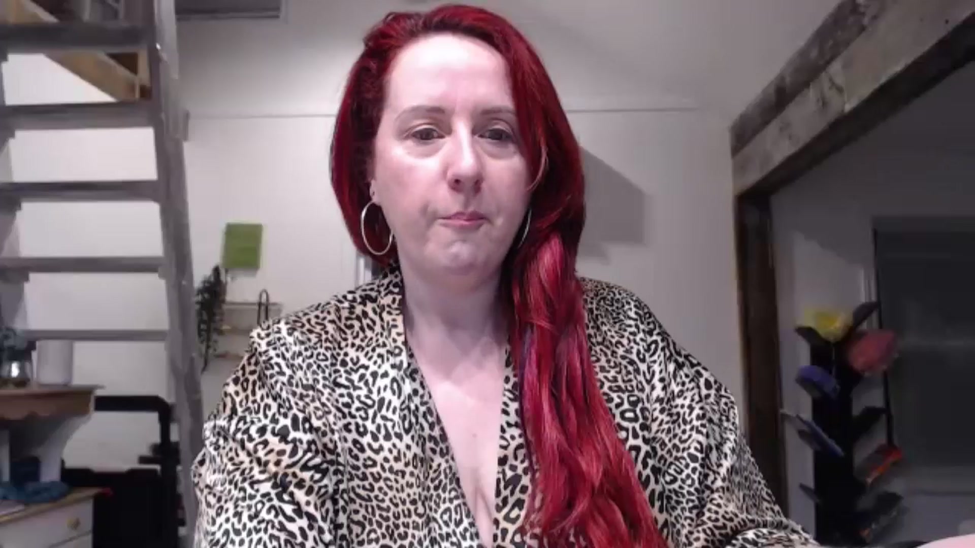 Gallery image thumbnail from Sexyred4U69's myfreecams stream on, 05/06/2024, 02:05 image 4 of 20
