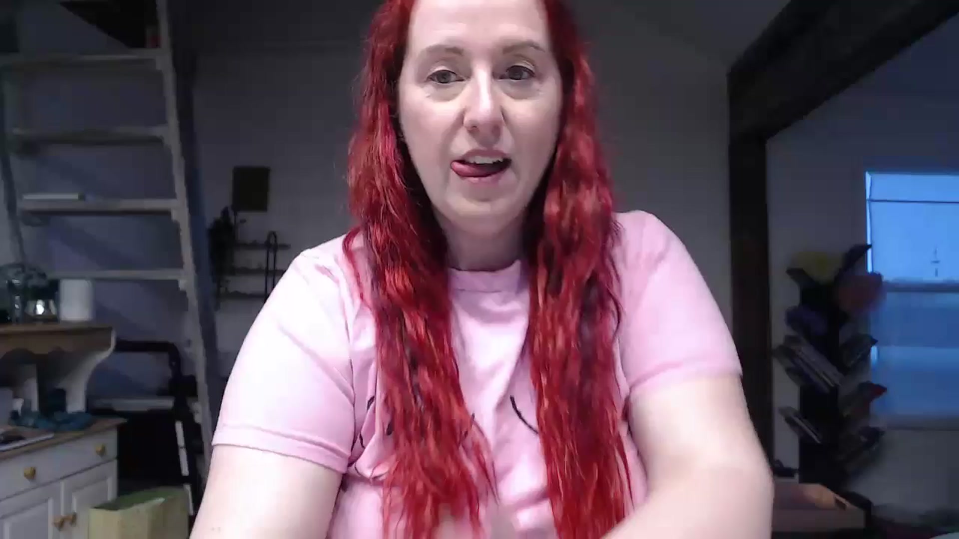 Gallery image thumbnail from Sexyred4U69's myfreecams stream on, 05/09/2024, 24:04 image 11 of 20