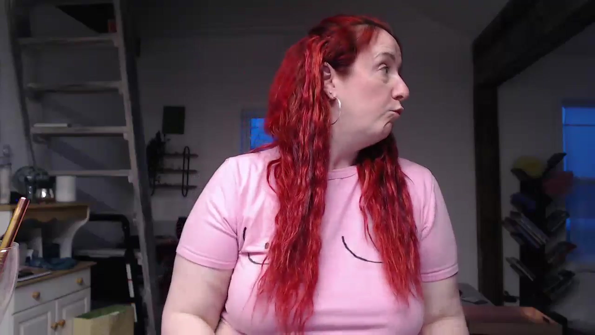 Gallery image thumbnail from Sexyred4U69's myfreecams stream on, 05/09/2024, 24:04 image 16 of 20