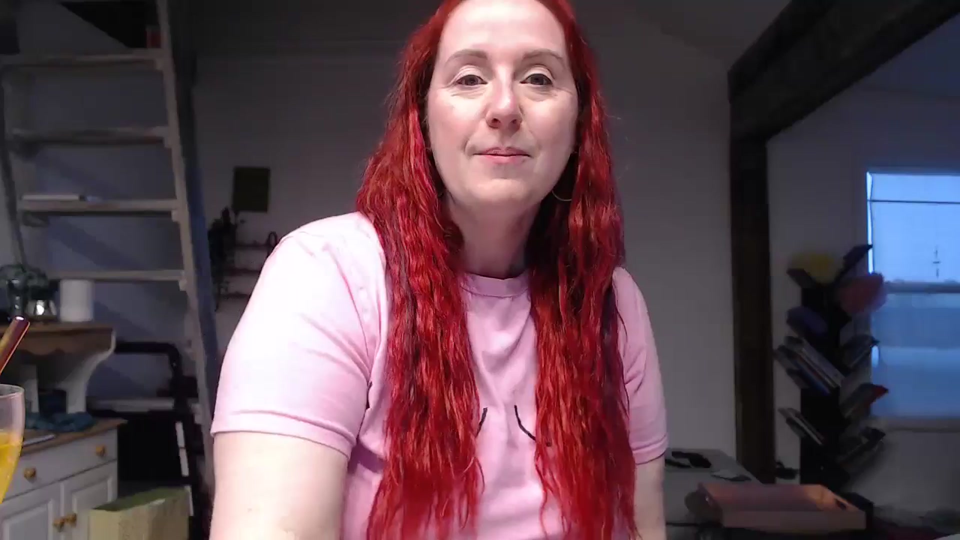 Gallery image thumbnail from Sexyred4U69's myfreecams stream on, 05/09/2024, 24:04 image 10 of 20