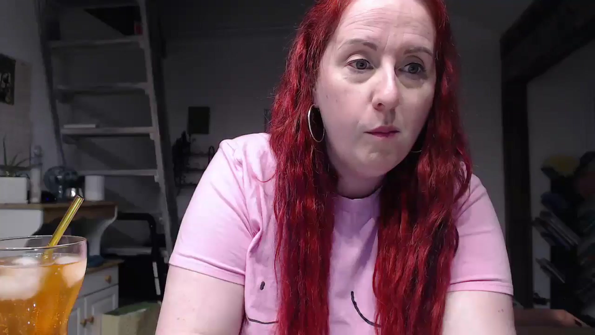 Gallery image thumbnail from Sexyred4U69's myfreecams stream on, 05/09/2024, 01:06 image 9 of 20