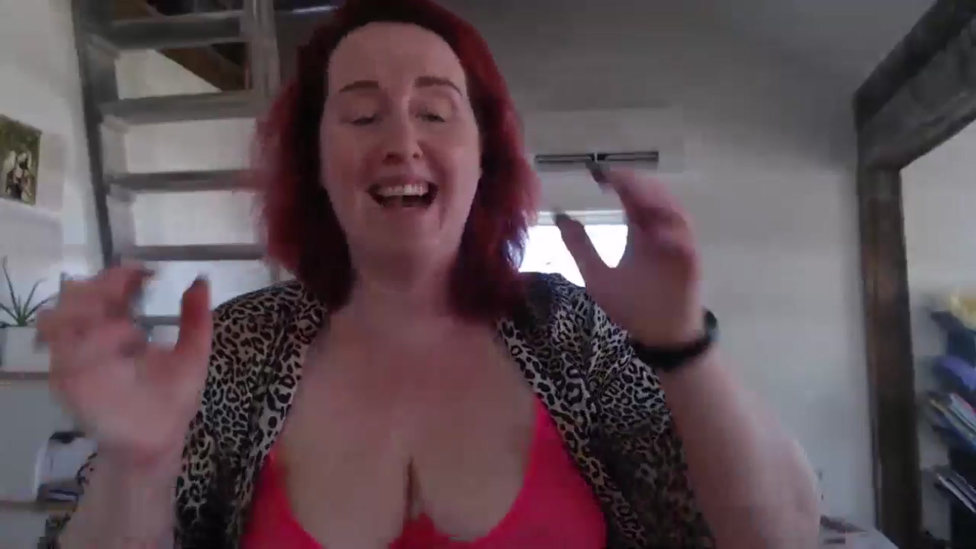 Gallery image thumbnail from Sexyred4U69's myfreecams stream on, 05/17/2024, 17:10 image 6 of 20