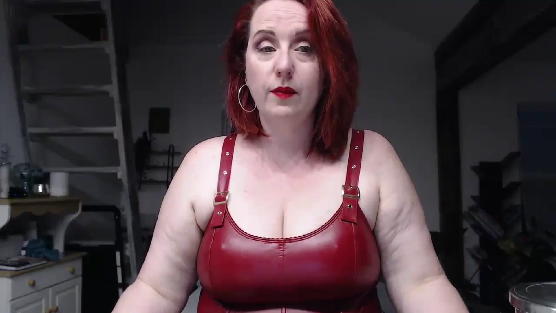 Gallery image thumbnail from Sexyred4U69's myfreecams stream on, 05/24/2024, 01:07 image 6 of 20
