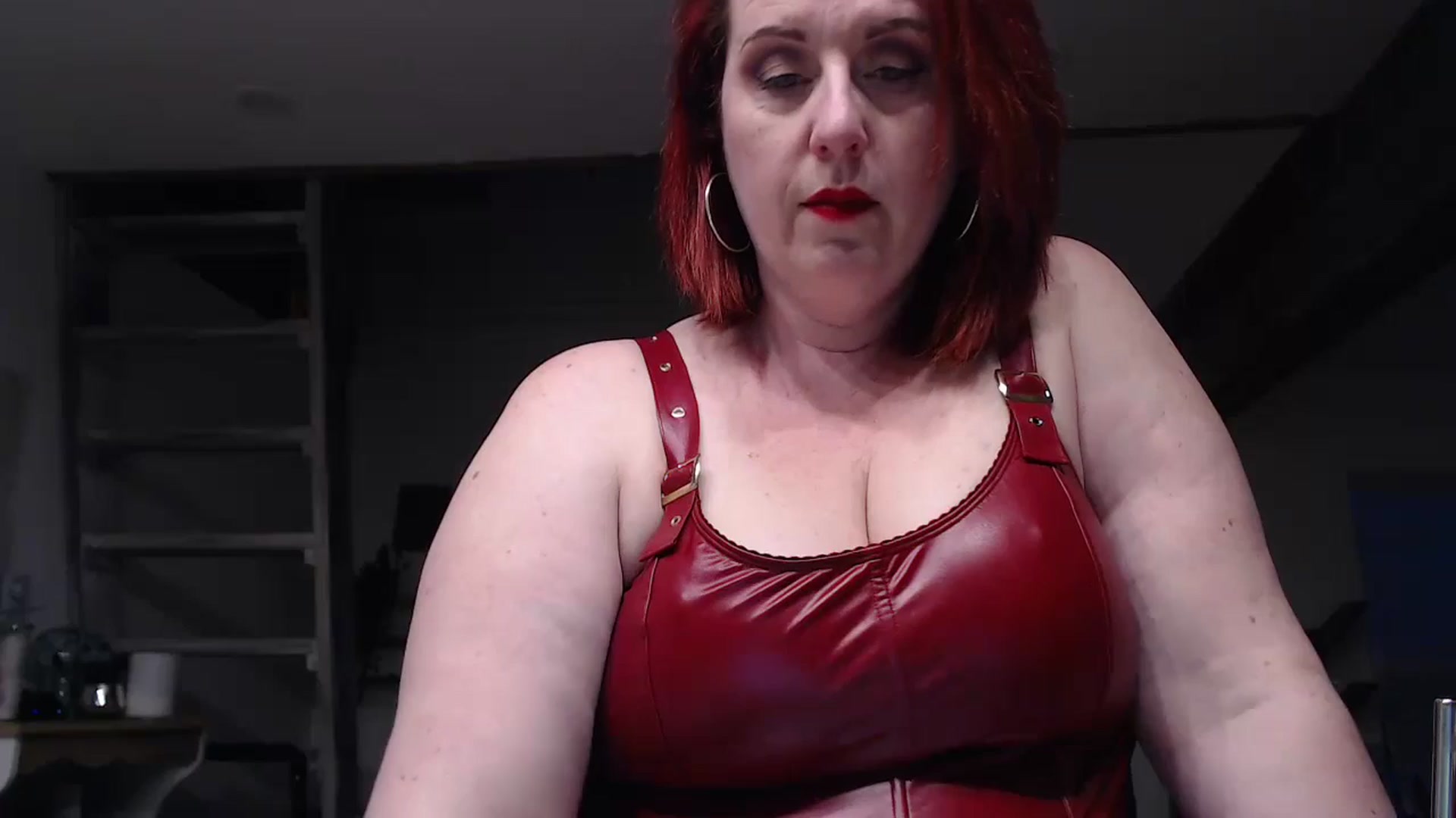 Gallery image thumbnail from Sexyred4U69's myfreecams stream on, 05/24/2024, 01:07 image 3 of 20